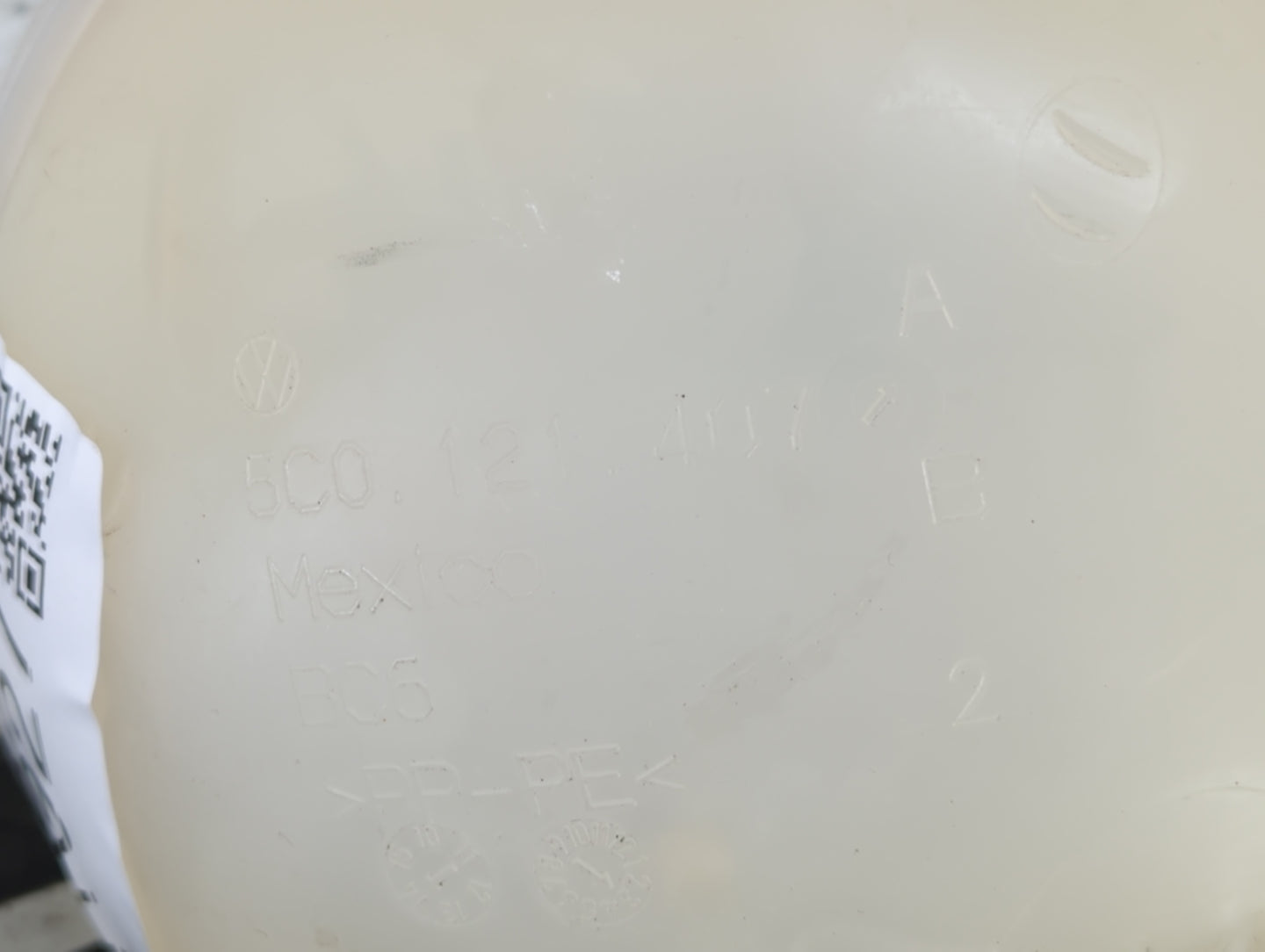 2005 Volkswagen Jetta Radiator Coolant Overflow Expansion Tank Bottle - Oemusedautoparts1.com