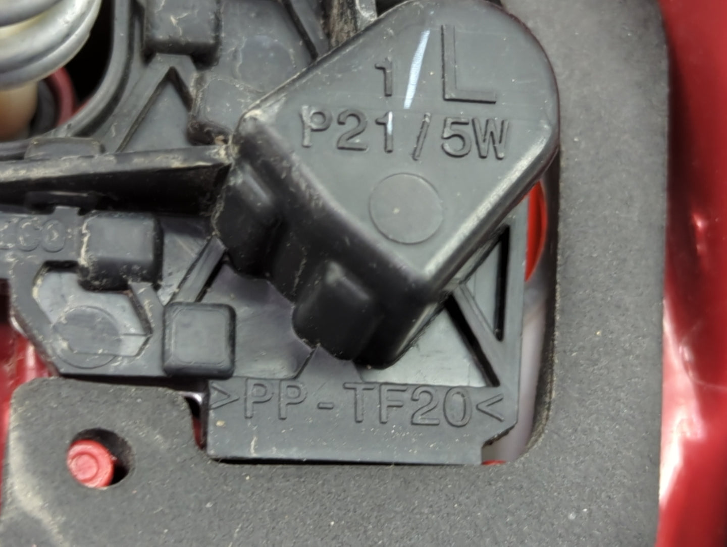 2011-2014 Volkswagen Jetta Tail Light Assembly Driver Left OEM P/N:PP-TF20 Fits Fits 2011 2012 2013 2014 OEM Used Auto Parts