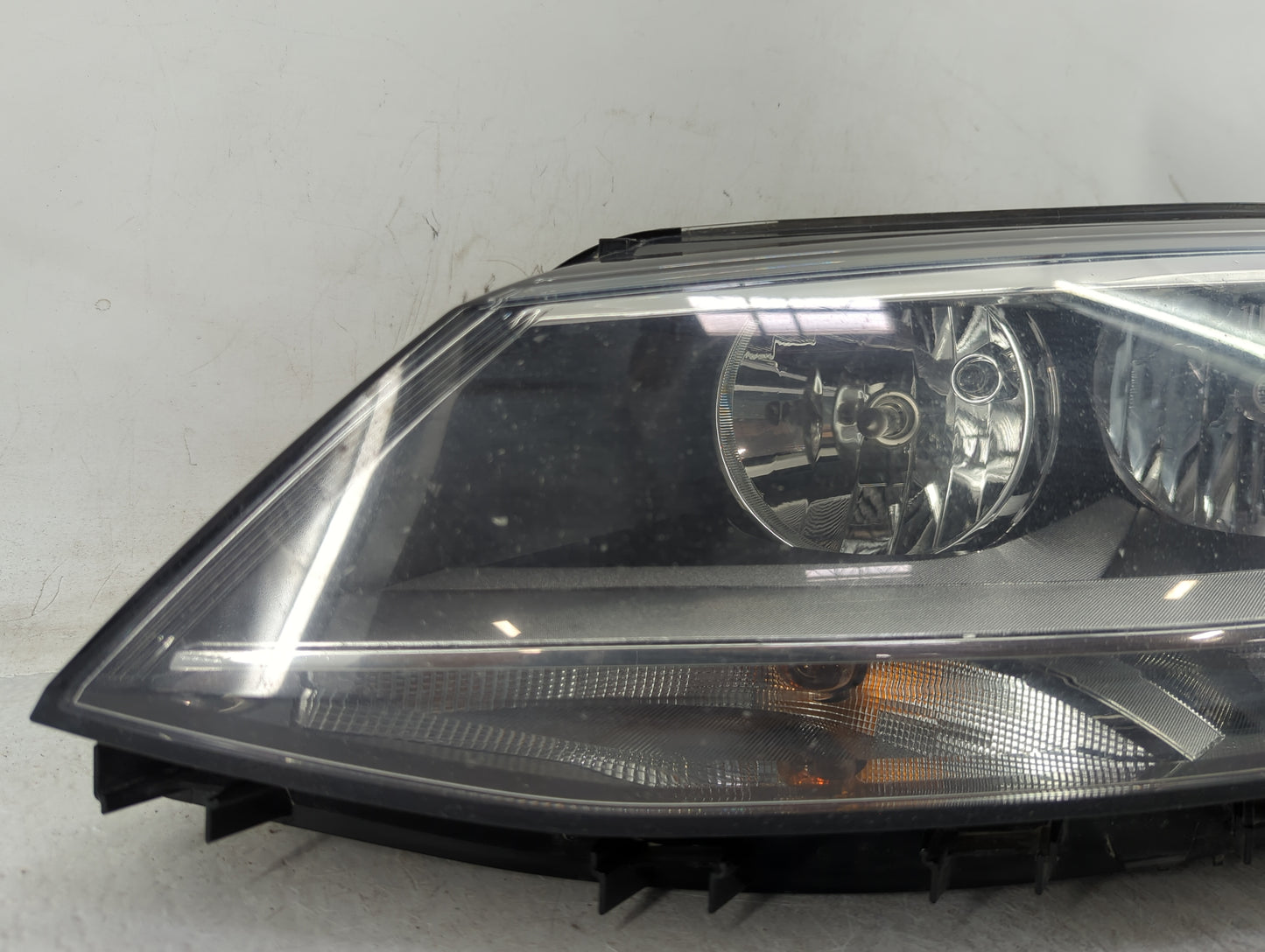 2011-2016 Volkswagen Jetta Passenger Right Oem Head Light Headlight Lamp - Oemusedautoparts1.com