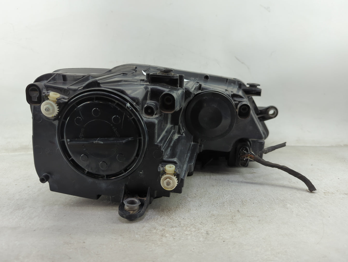 2011-2016 Volkswagen Jetta Passenger Right Oem Head Light Headlight Lamp - Oemusedautoparts1.com