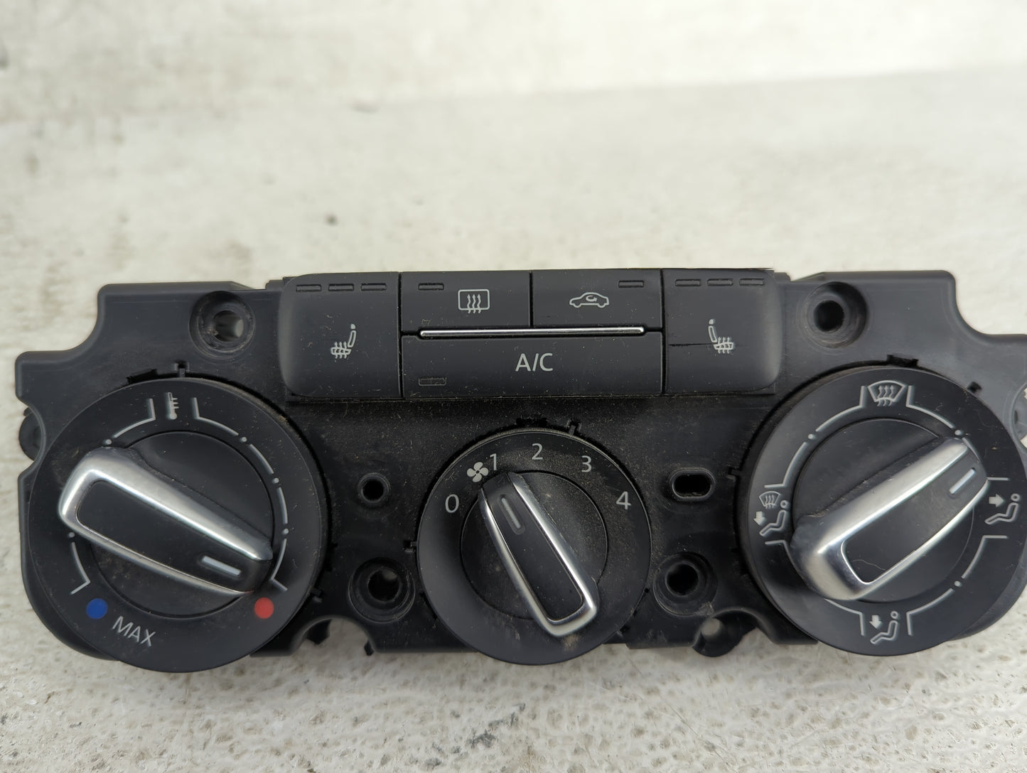 2011-2014 Volkswagen Jetta Climate Control Module Temperature AC/Heater Replacement P/N:5C0820047BA 90151-907/0000 Fits OEM 