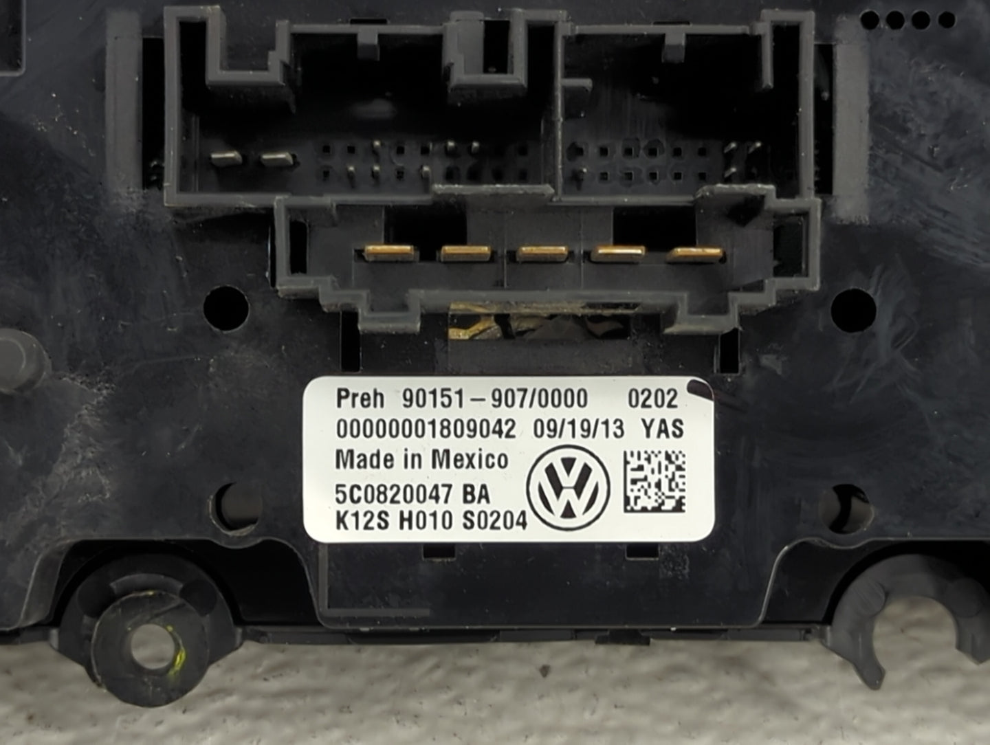 2011-2014 Volkswagen Jetta Climate Control Module Temperature AC/Heater Replacement P/N:5C0820047BA 90151-907/0000 Fits OEM 
