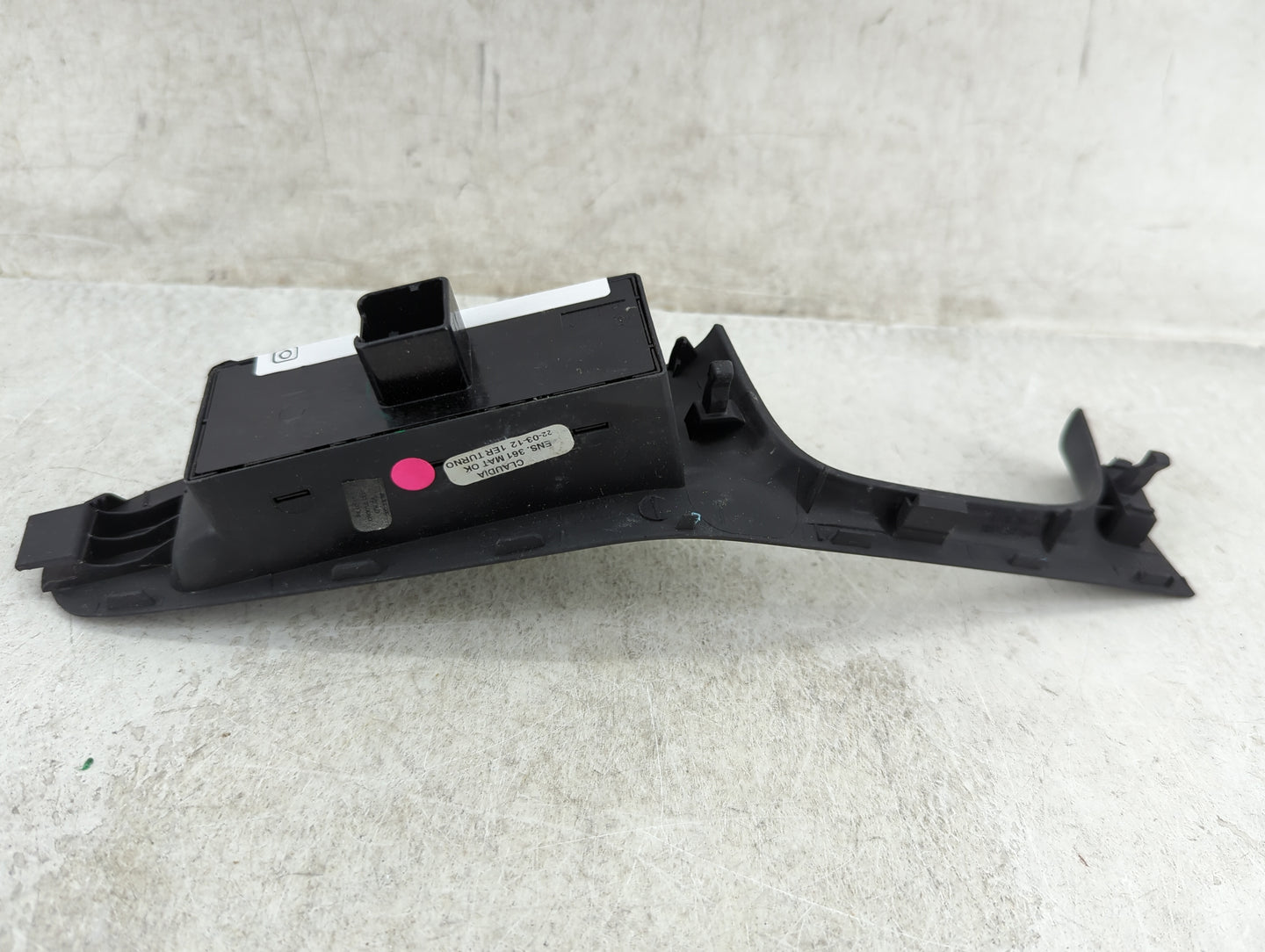 2011-2018 Volkswagen Jetta Master Power Window Switch Replacement Driver Side Left Fits OEM Used Auto Parts - Oemusedautopar
