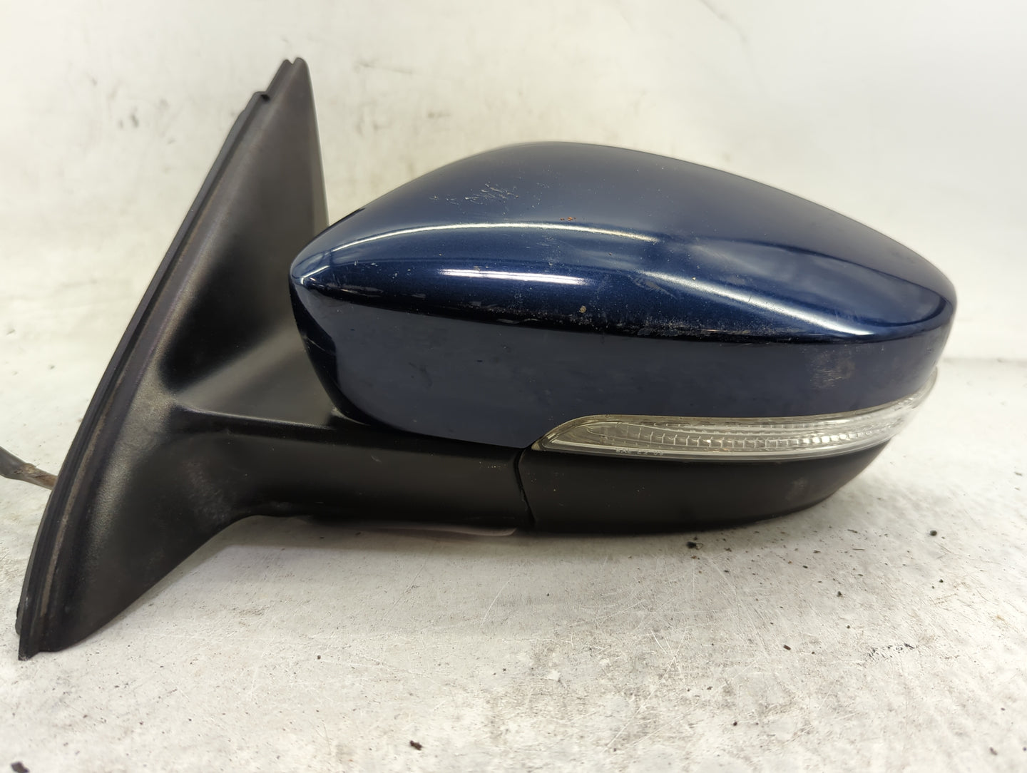 2011-2016 Volkswagen Jetta Driver Side View Mirror - Left Door Mirror OEM Used - Oemusedautoparts1.com