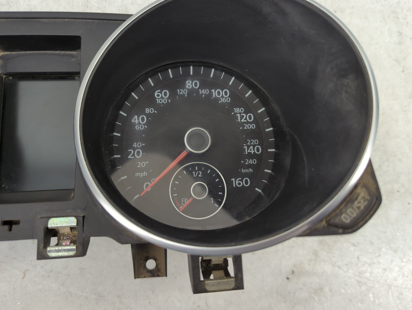 2009-2014 Volkswagen Jetta Instrument Cluster Speedometer Gauges P/N:5K0920973F Fits Fits 2009 2010 2011 2012 2013 2014 OEM 