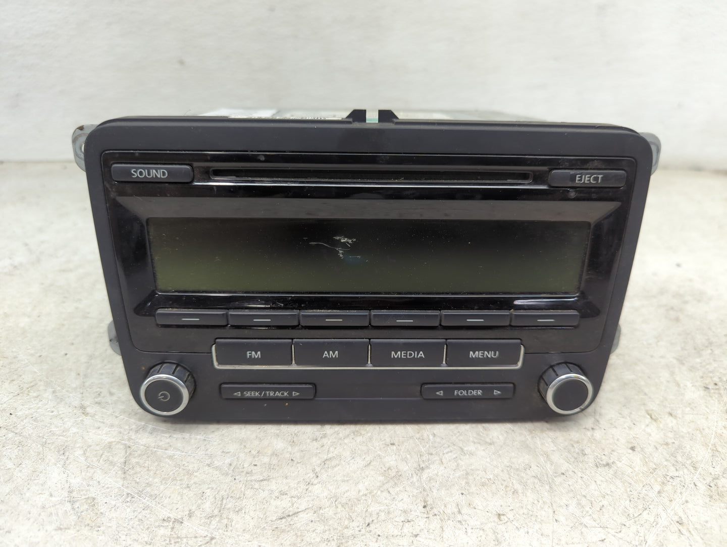 2011-2014 Volkswagen Jetta Radio AM FM Cd Player Receiver Replacement P/N:1K0035164D 28354080 Fits OEM Used Auto Parts - Oem