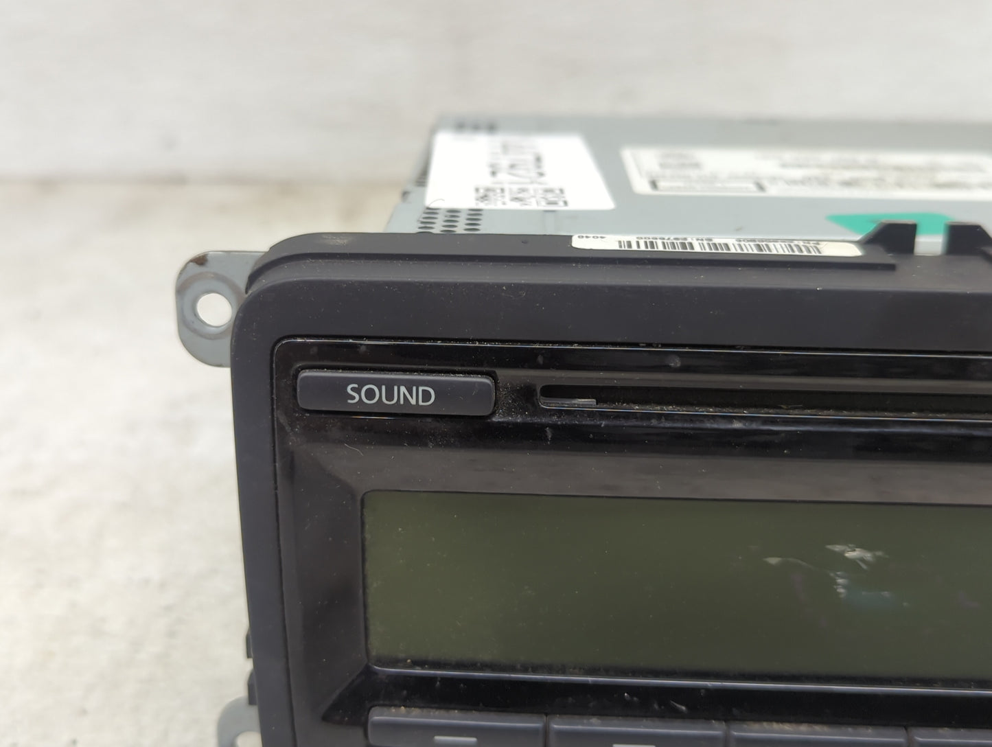 2011-2014 Volkswagen Jetta Radio AM FM Cd Player Receiver Replacement P/N:1K0035164D 28354080 Fits OEM Used Auto Parts - Oem