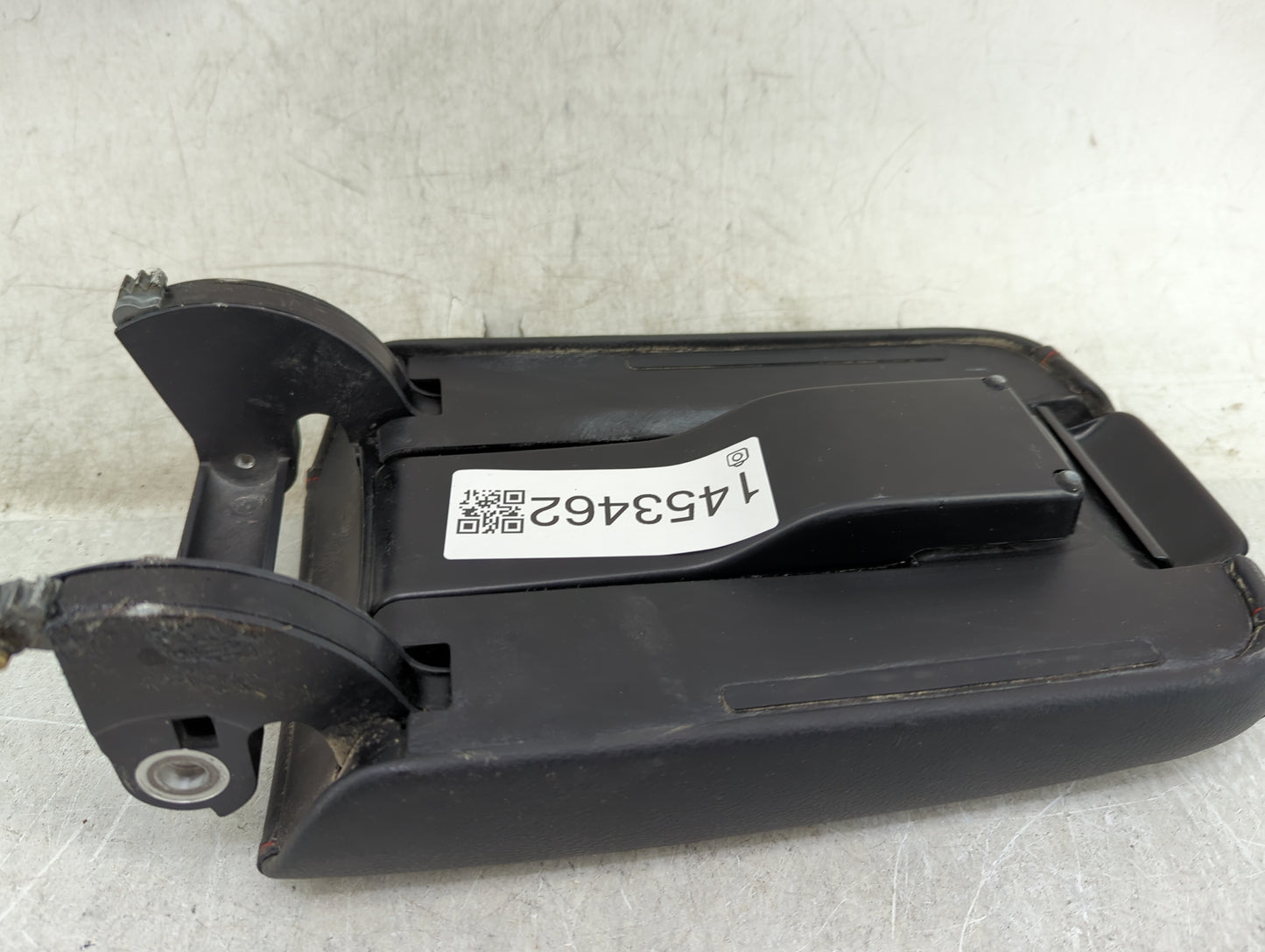 2014 Volkswagen Jetta Center Console Armrest Cover Lid Fits OEM Used Auto Parts - Oemusedautoparts1.com