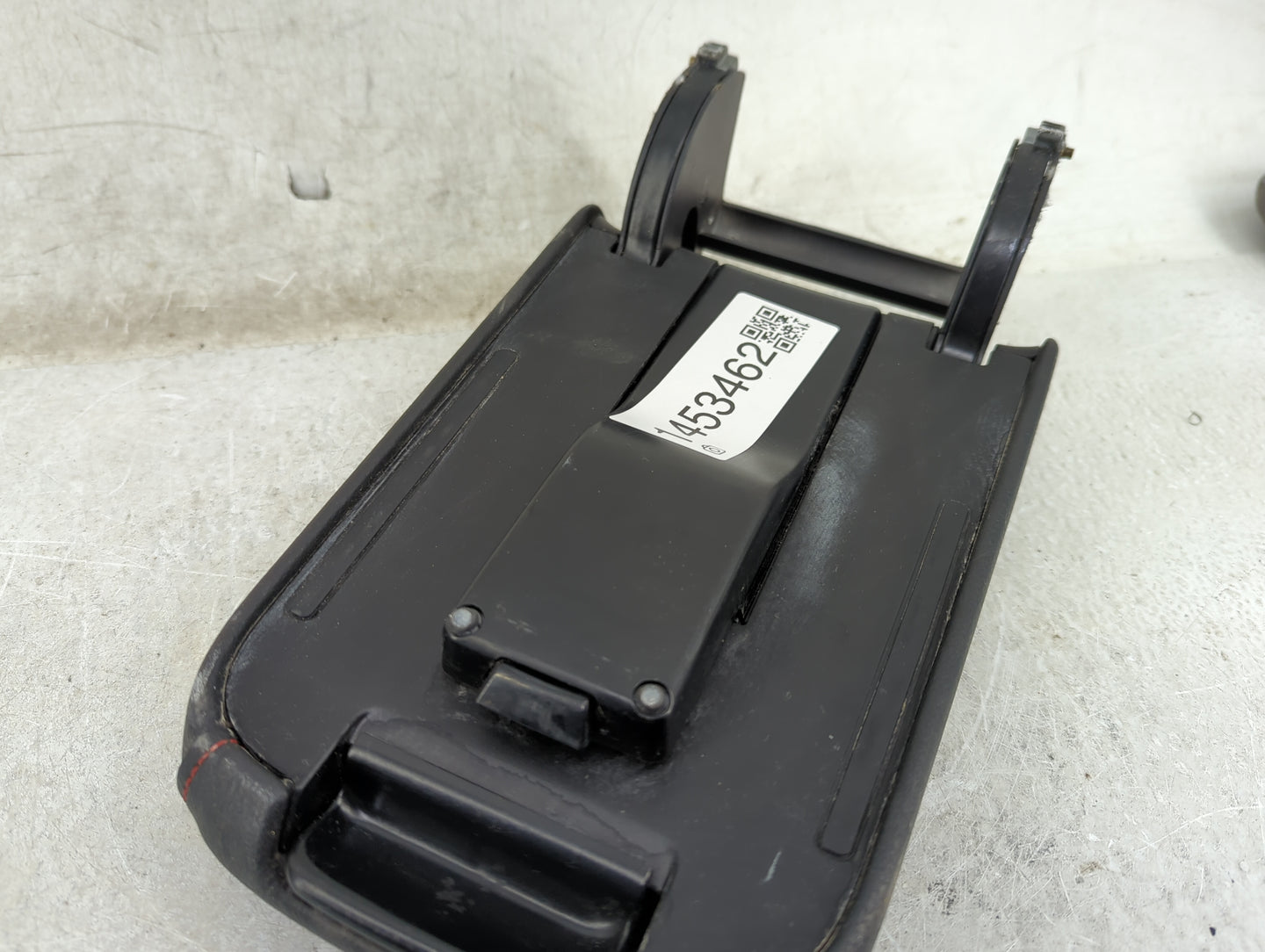2014 Volkswagen Jetta Center Console Armrest Cover Lid Fits OEM Used Auto Parts - Oemusedautoparts1.com