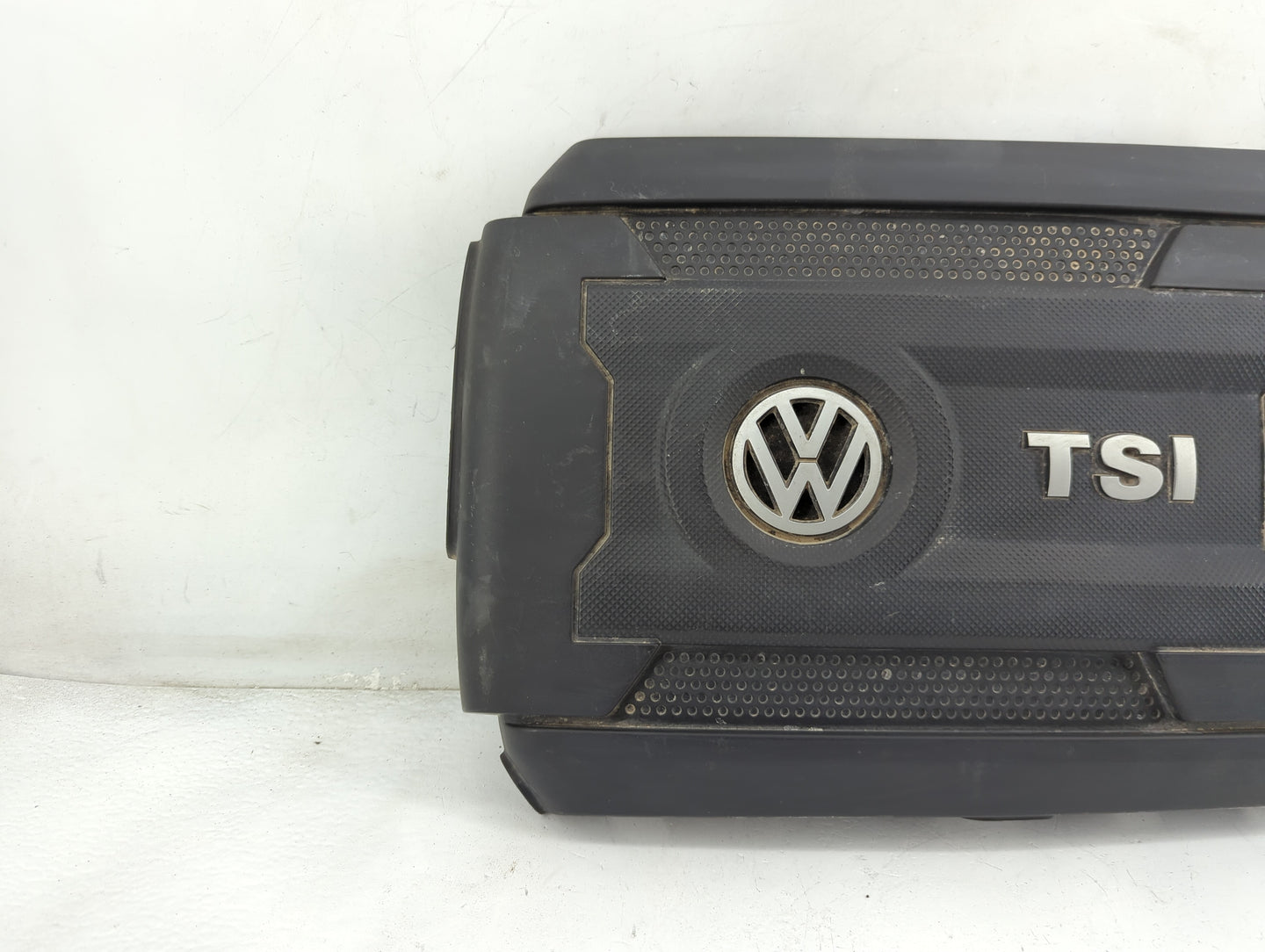 2014 Volkswagen Jetta Engine Cover 1457630 - Oemusedautoparts1.com
