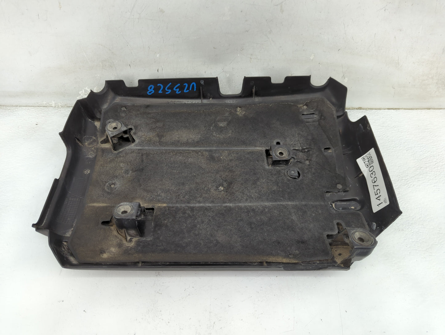 2014 Volkswagen Jetta Engine Cover 1457630 - Oemusedautoparts1.com