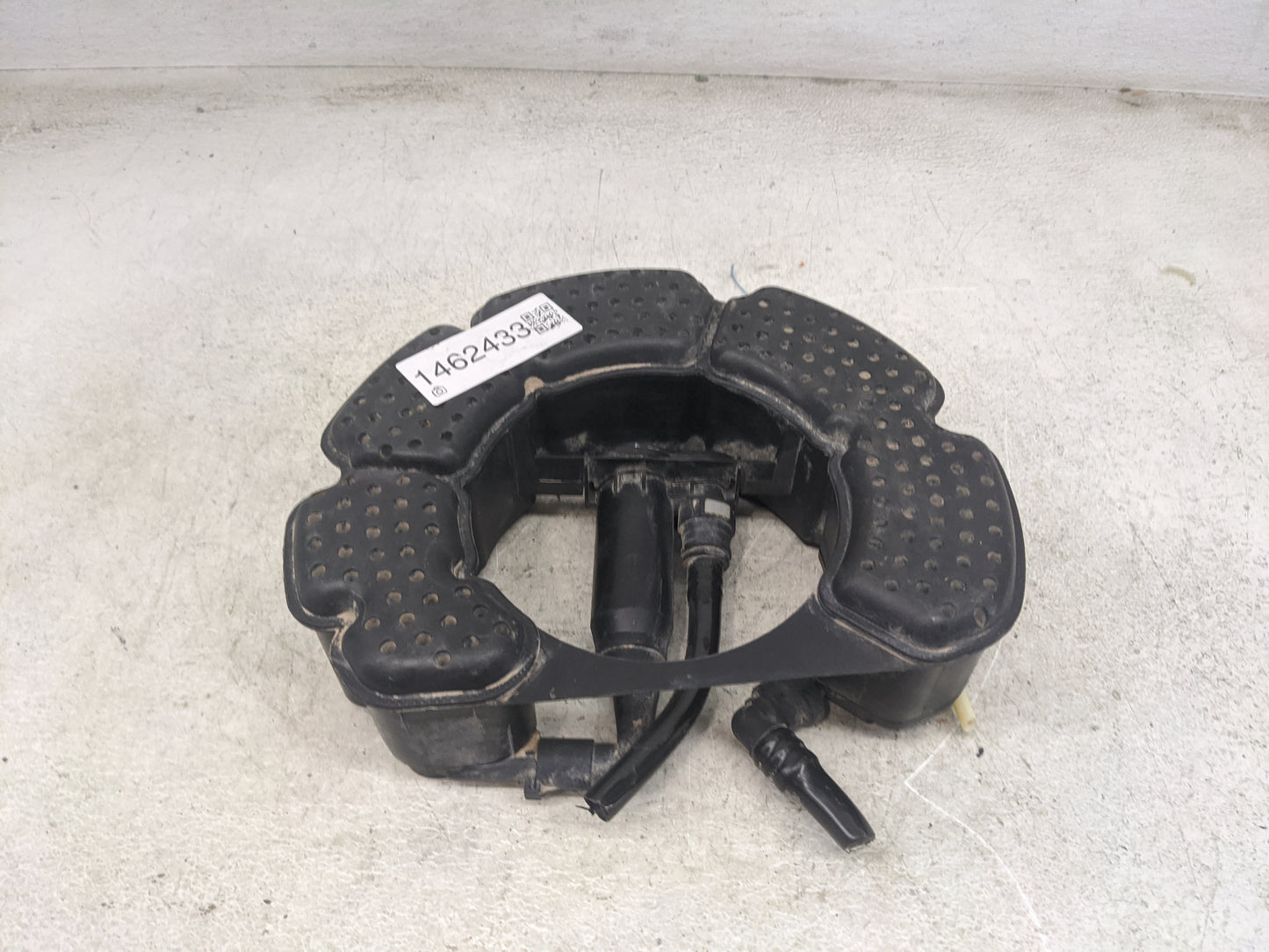 2014 Volkswagen Jetta Fuel Vapor Charcoal Canister 1462433 - Oemusedautoparts1.com