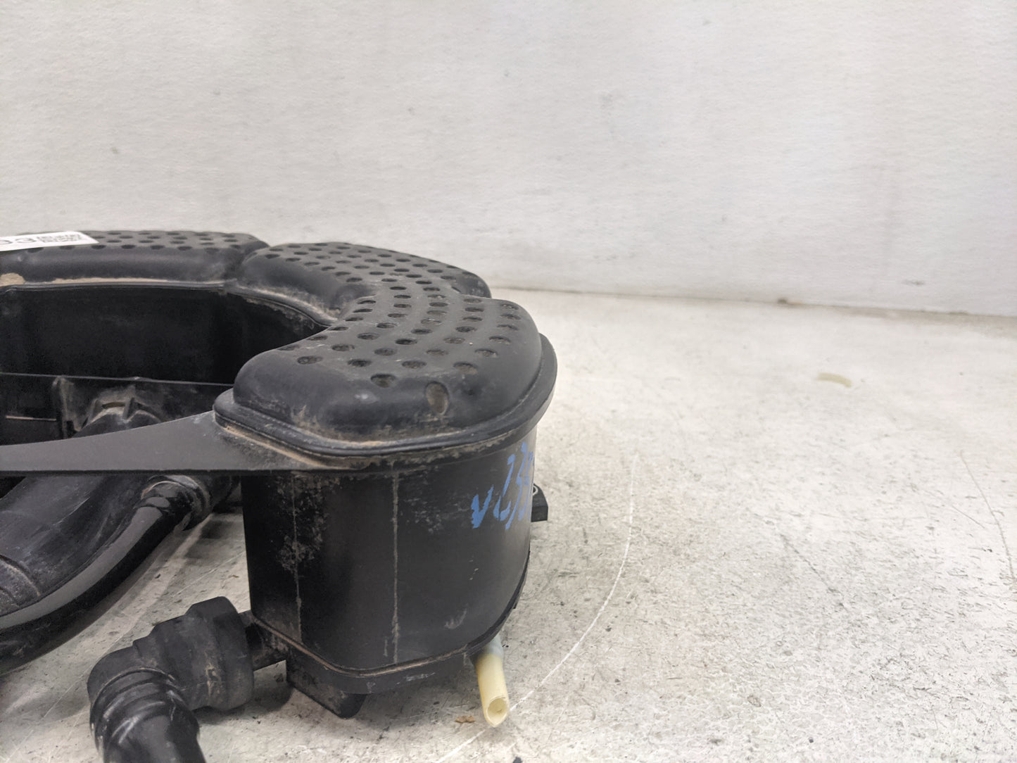 2014 Volkswagen Jetta Fuel Vapor Charcoal Canister 1462433 - Oemusedautoparts1.com