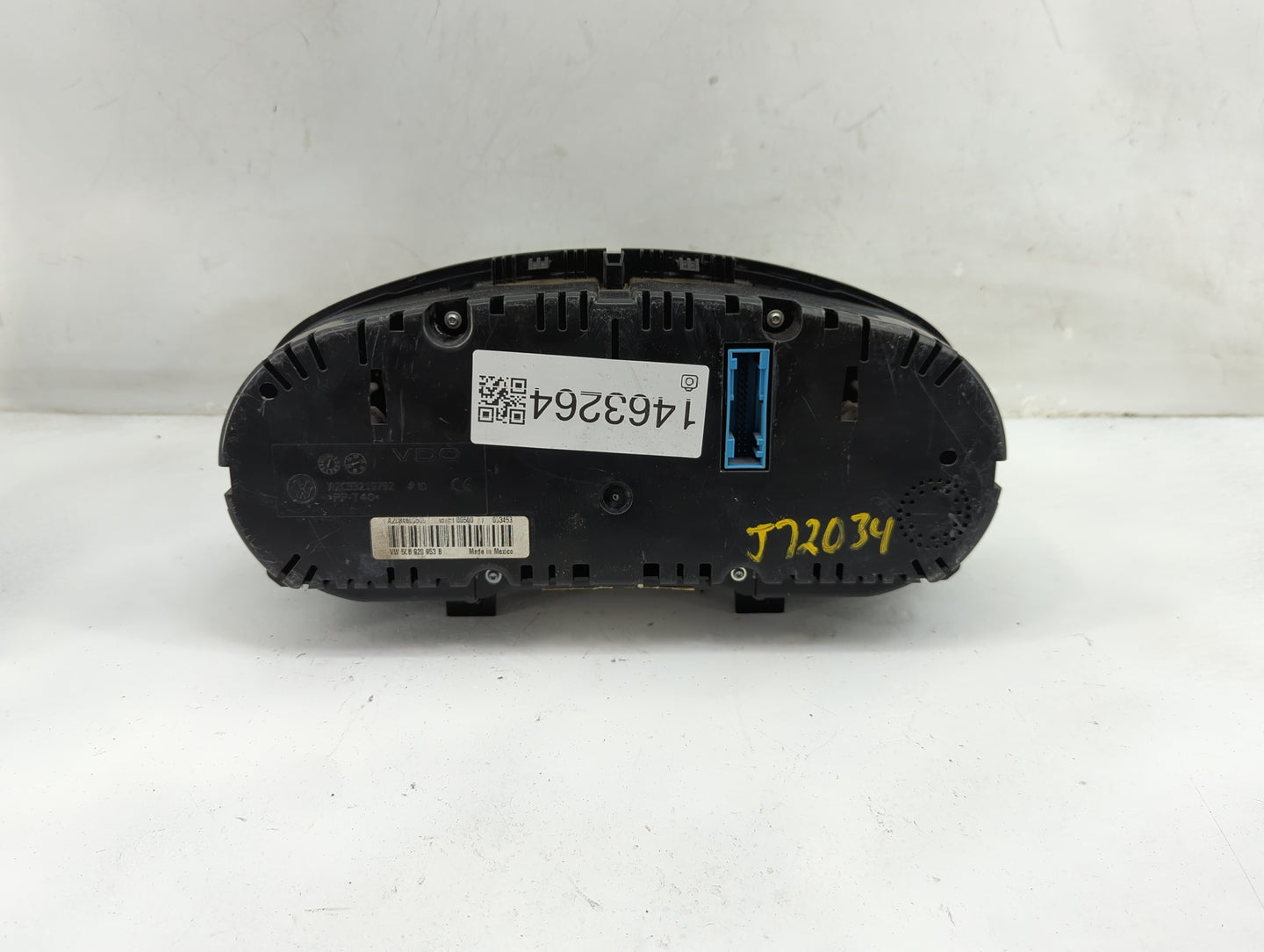 2014 Volkswagen Jetta Instrument Cluster Speedometer Gauges P/N:5C6920953B Miles: Fits OEM Used Auto Parts - Oemusedautopart