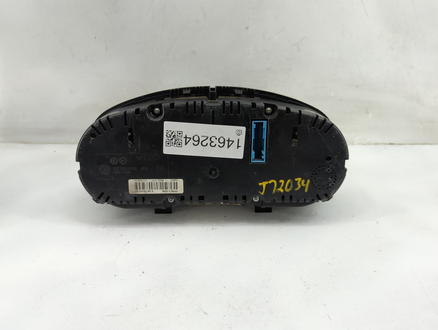 2014 Volkswagen Jetta Instrument Cluster Speedometer Gauges P/N:5C6920953B Miles: Fits OEM Used Auto Parts - Oemusedautopart
