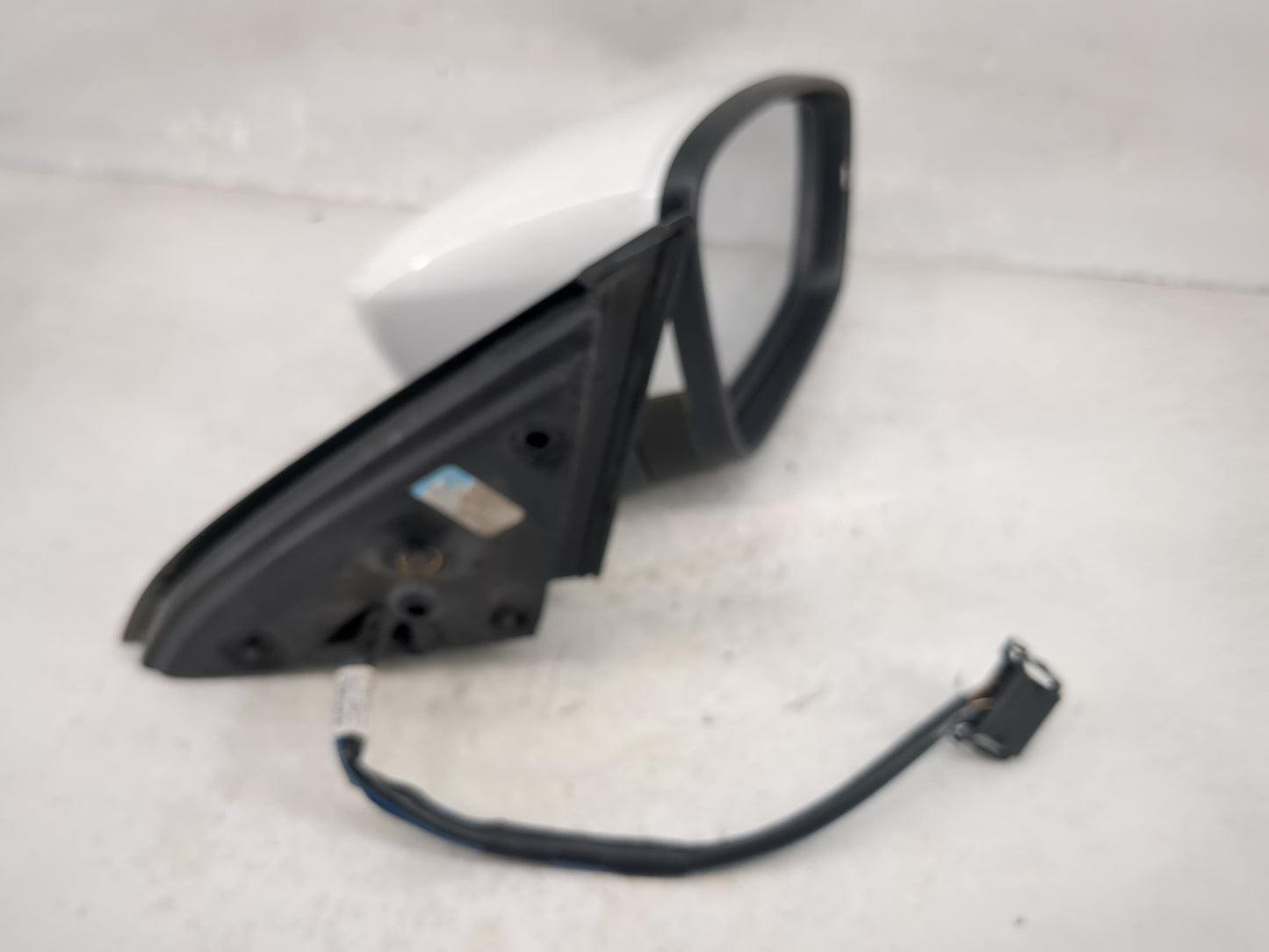 2011-2016 Volkswagen Jetta Passenger Side View Mirror - Right Door Mirror OEM Used - Oemusedautoparts1.com