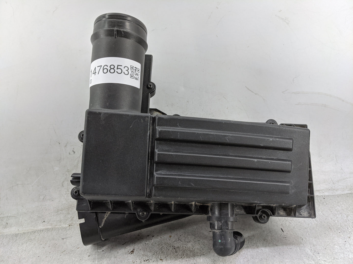 2013-2018 Volkswagen Jetta Air Cleaner Intake-duct Hose Tube 1476853 - Oemusedautoparts1.com