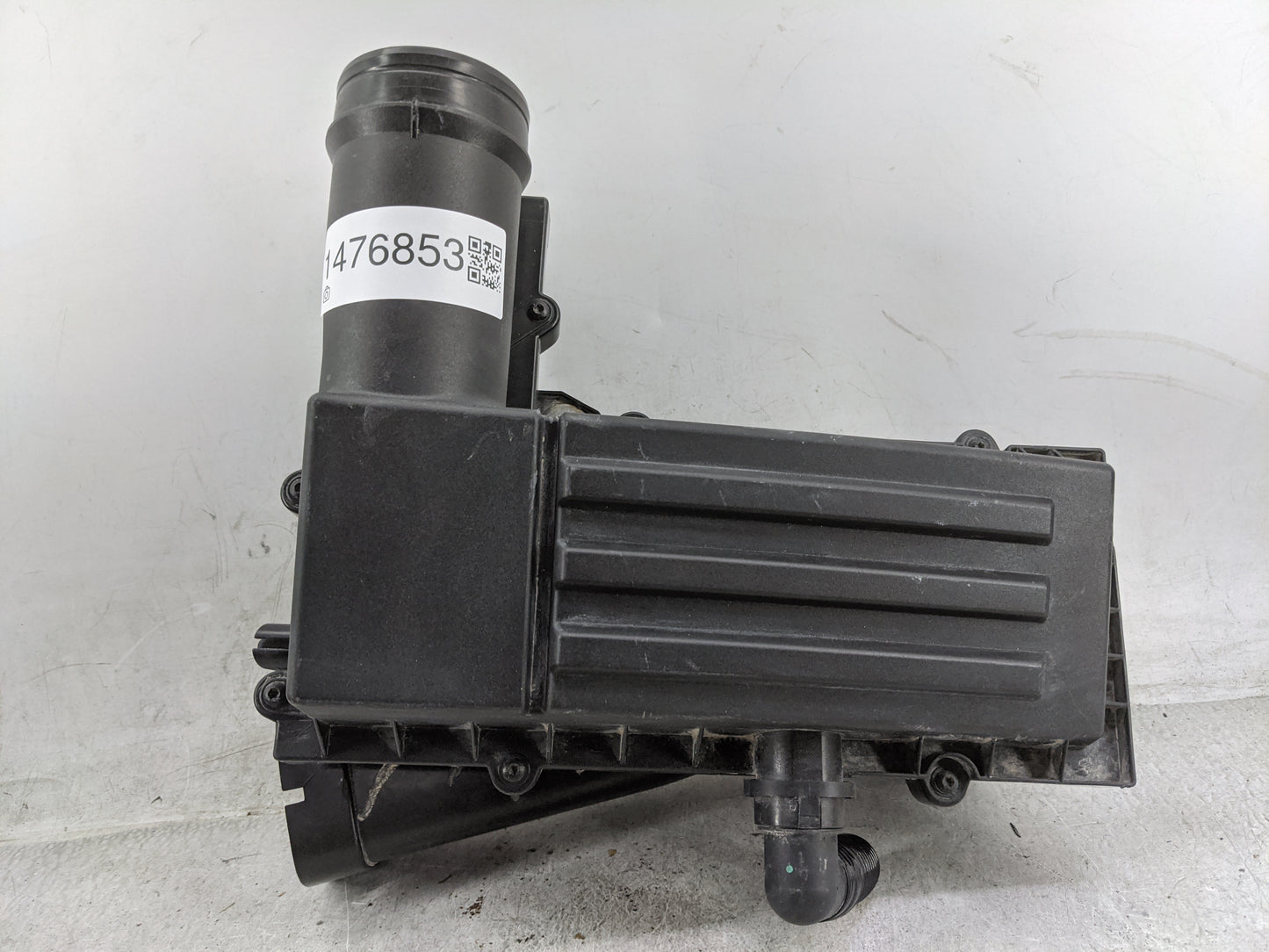 2013-2018 Volkswagen Jetta Air Cleaner Intake-duct Hose Tube 1476853 - Oemusedautoparts1.com