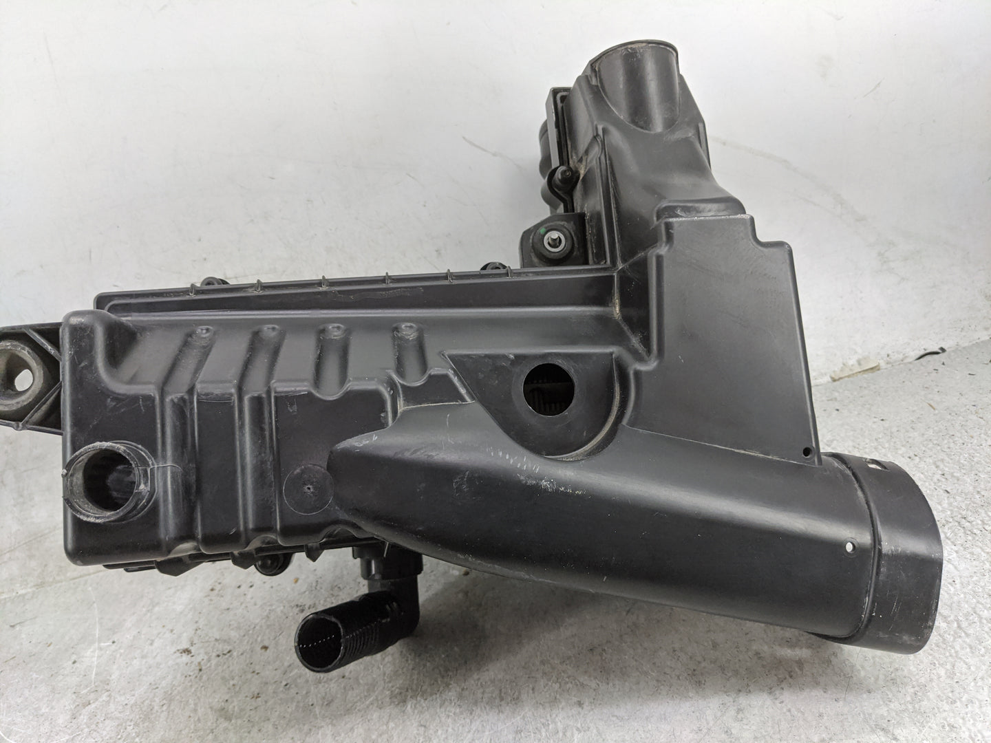 2013-2018 Volkswagen Jetta Air Cleaner Intake-duct Hose Tube 1476853 - Oemusedautoparts1.com
