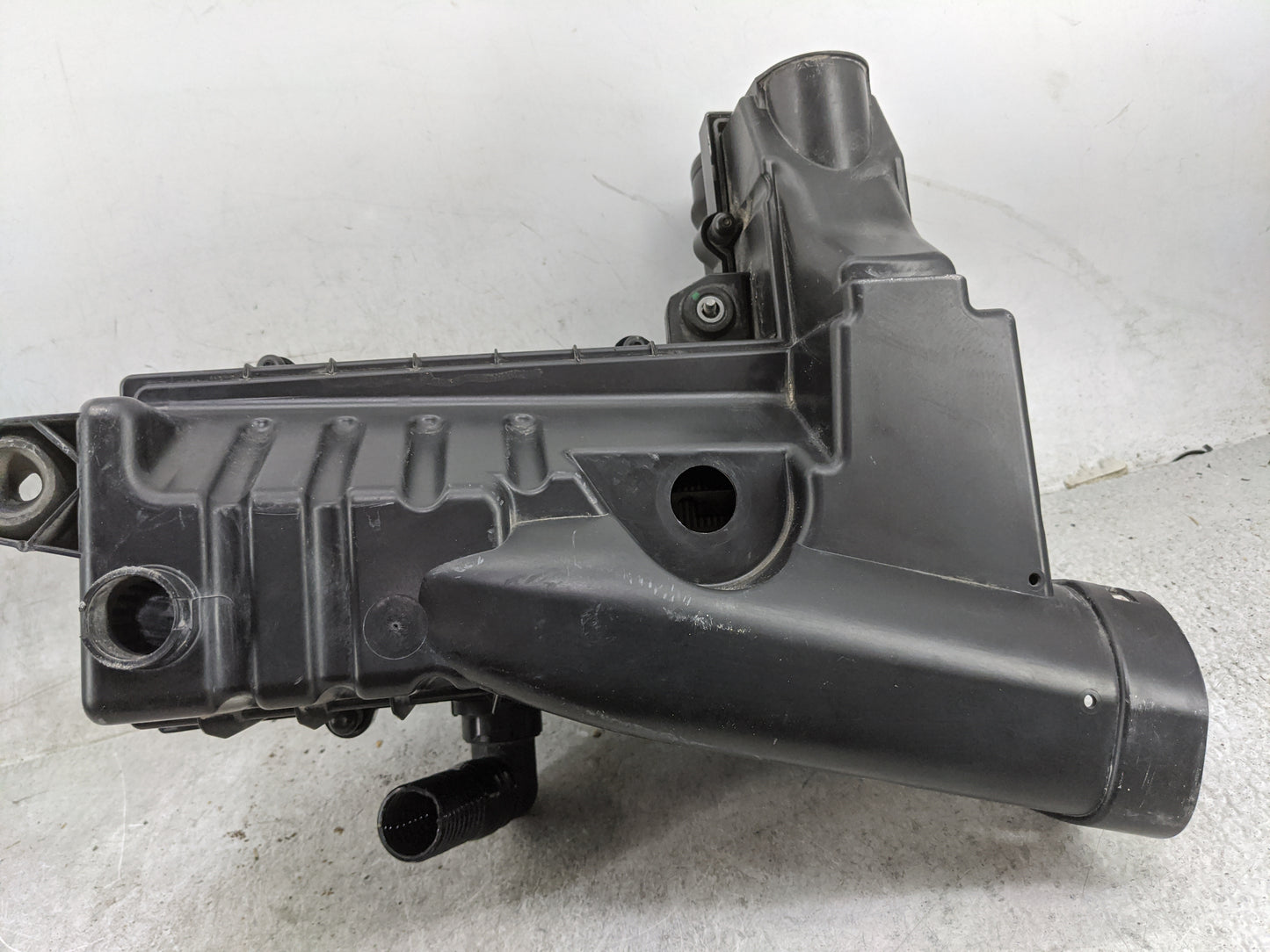 2013-2018 Volkswagen Jetta Air Cleaner Intake-duct Hose Tube 1476853 - Oemusedautoparts1.com