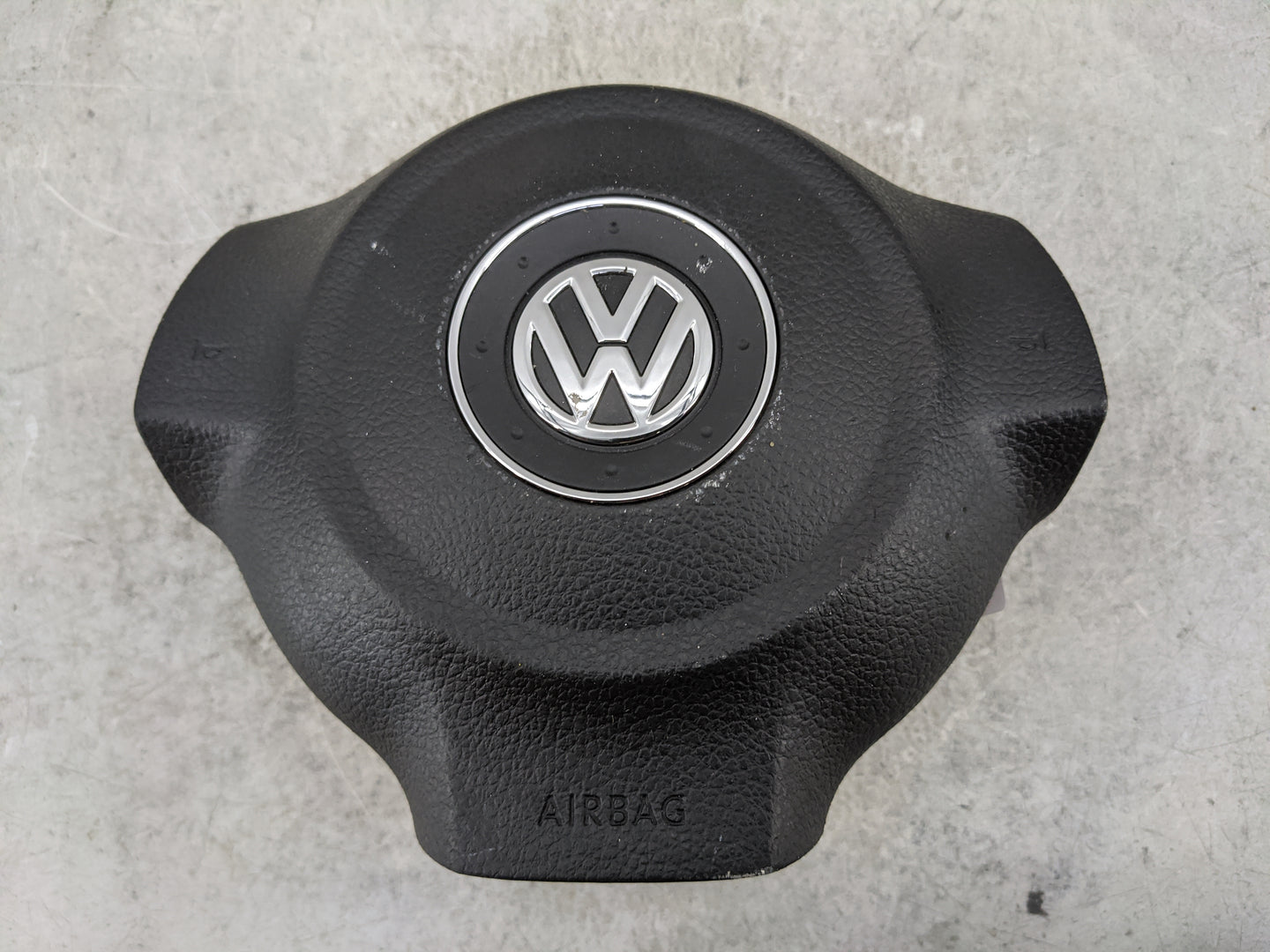 2014-2014 Volkswagen Jetta Air Bag Driver Left Steering Wheel Mounted 1477478 - Oemusedautoparts1.com