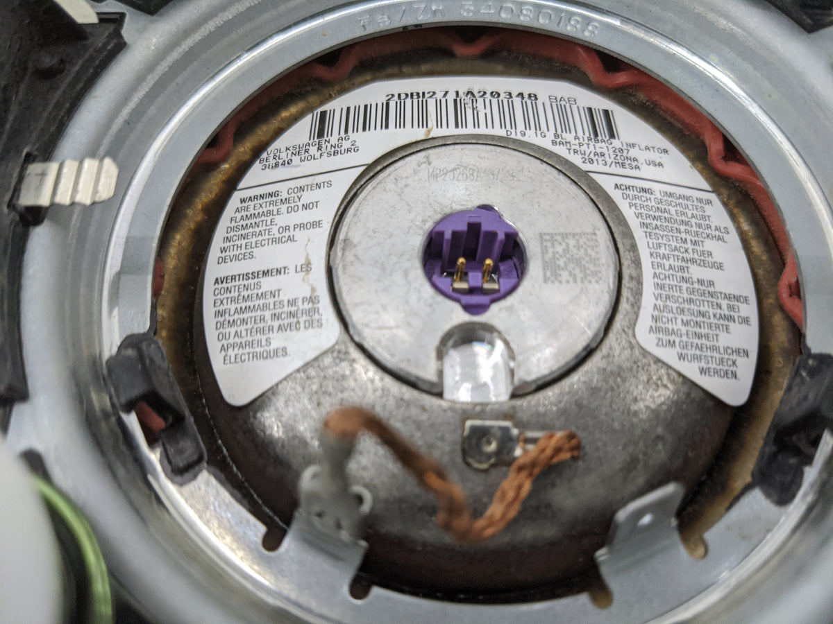 2014-2014 Volkswagen Jetta Air Bag Driver Left Steering Wheel Mounted 1477611 - Oemusedautoparts1.com