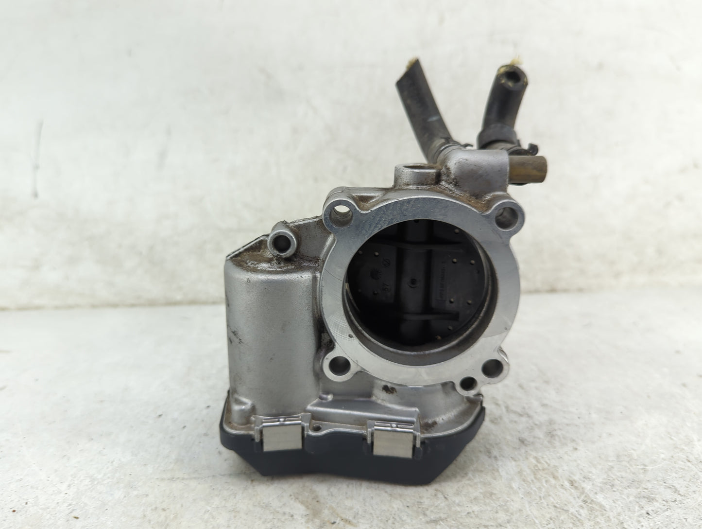 2011-2016 Volkswagen Jetta Throttle Body P/N:06G133062M A2C85018300 Fits Fits 2011 2012 2013 2014 2015 2016 OEM Used Auto Pa