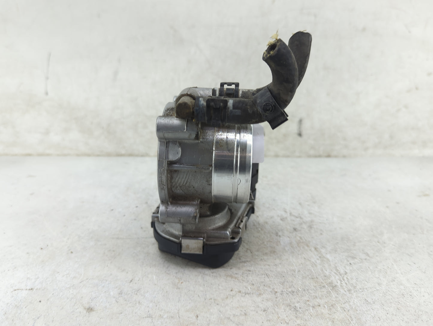 2011-2016 Volkswagen Jetta Throttle Body P/N:06G133062M A2C85018300 Fits Fits 2011 2012 2013 2014 2015 2016 OEM Used Auto Pa