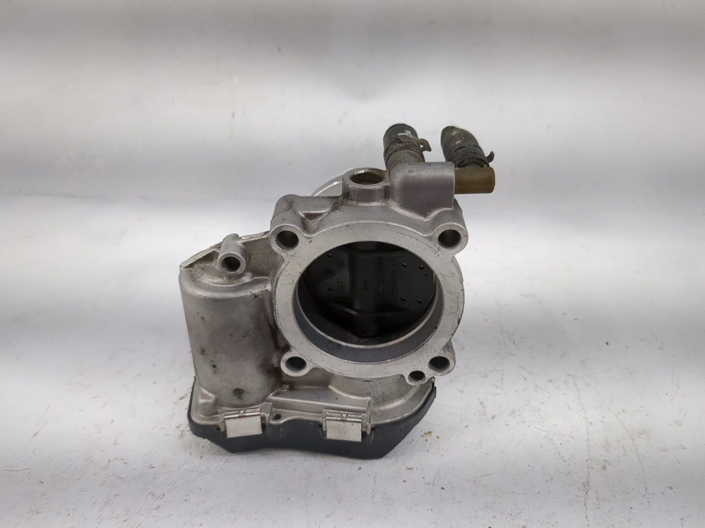 2011-2016 Volkswagen Jetta Throttle Body P/N:06G133062M A2C85018300 Fits Fits 2011 2012 2013 2014 2015 2016 OEM Used Auto Pa