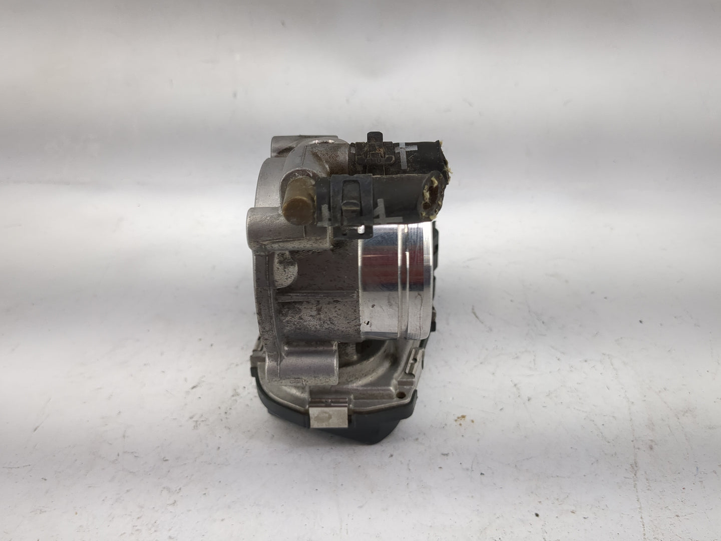 2011-2016 Volkswagen Jetta Throttle Body P/N:06G133062M A2C85018300 Fits Fits 2011 2012 2013 2014 2015 2016 OEM Used Auto Pa