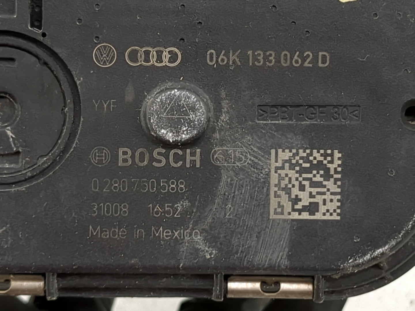2014-2017 Volkswagen Jetta Throttle Body P/N:06K133062D 0280750588 Fits Fits 2014 2015 2016 2017 OEM Used Auto Parts - Oemus