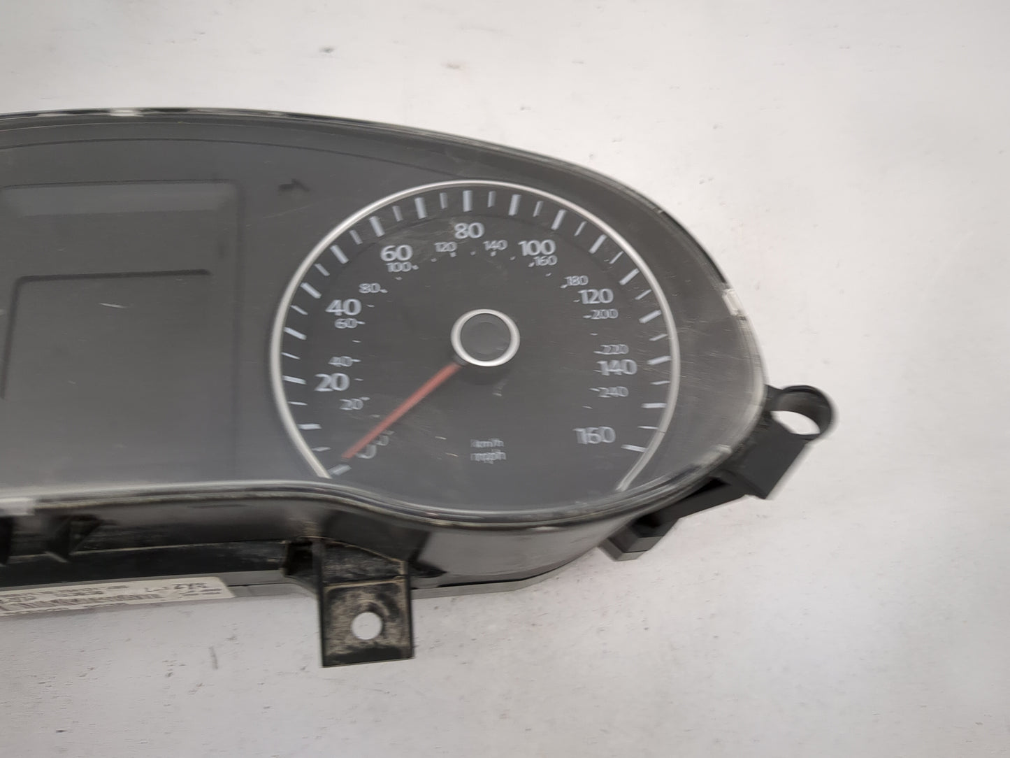 2014 Volkswagen Jetta Instrument Cluster Speedometer Gauges P/N:5C6920953B A2C53211975, A2C46450500 Miles: Fits OEM Used Aut