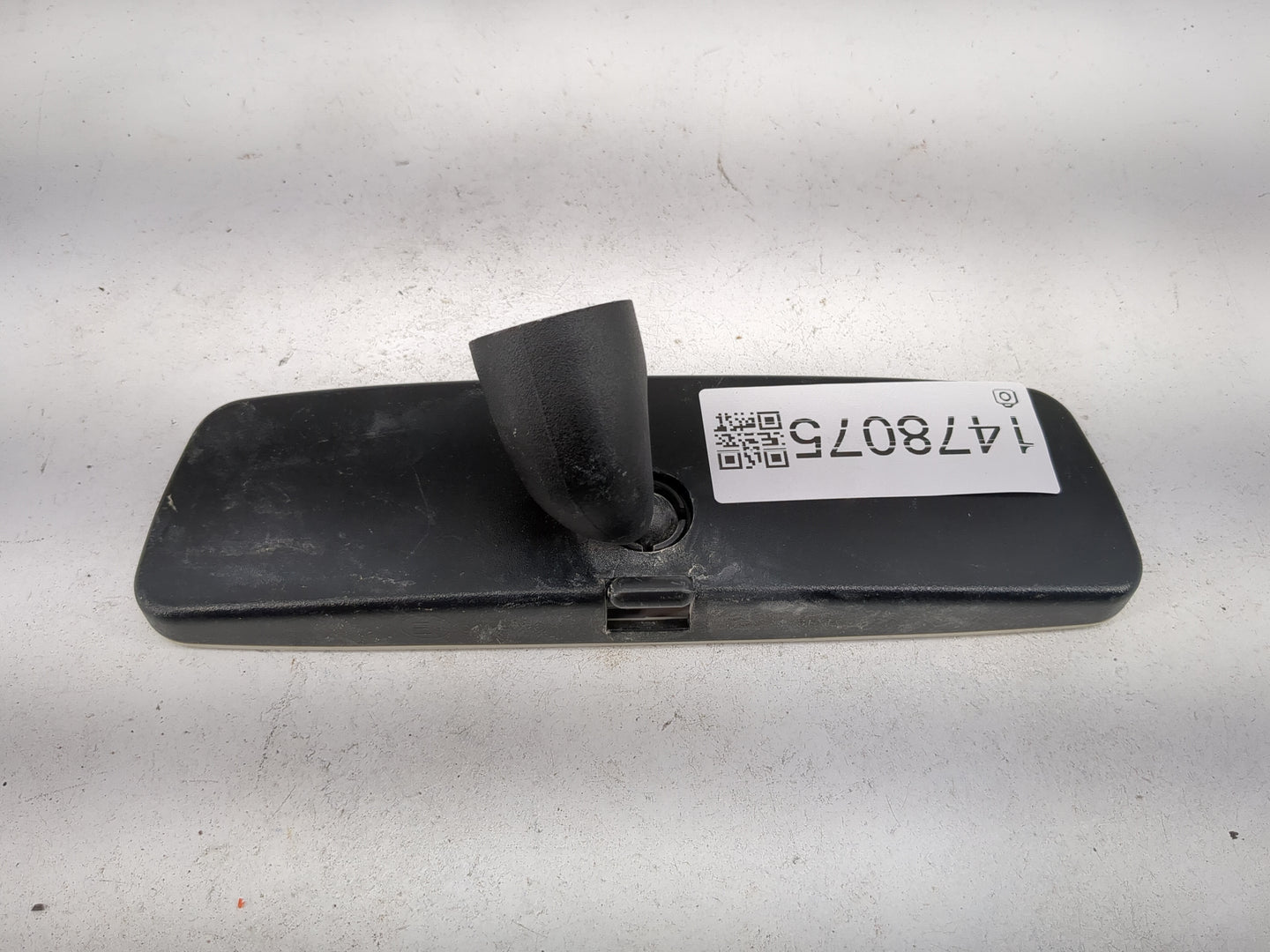 2010-2021 Volkswagen Jetta Interior Rear View Mirror Replacement OEM P/N:E9 014026 Fits OEM Used Auto Parts - Oemusedautopar