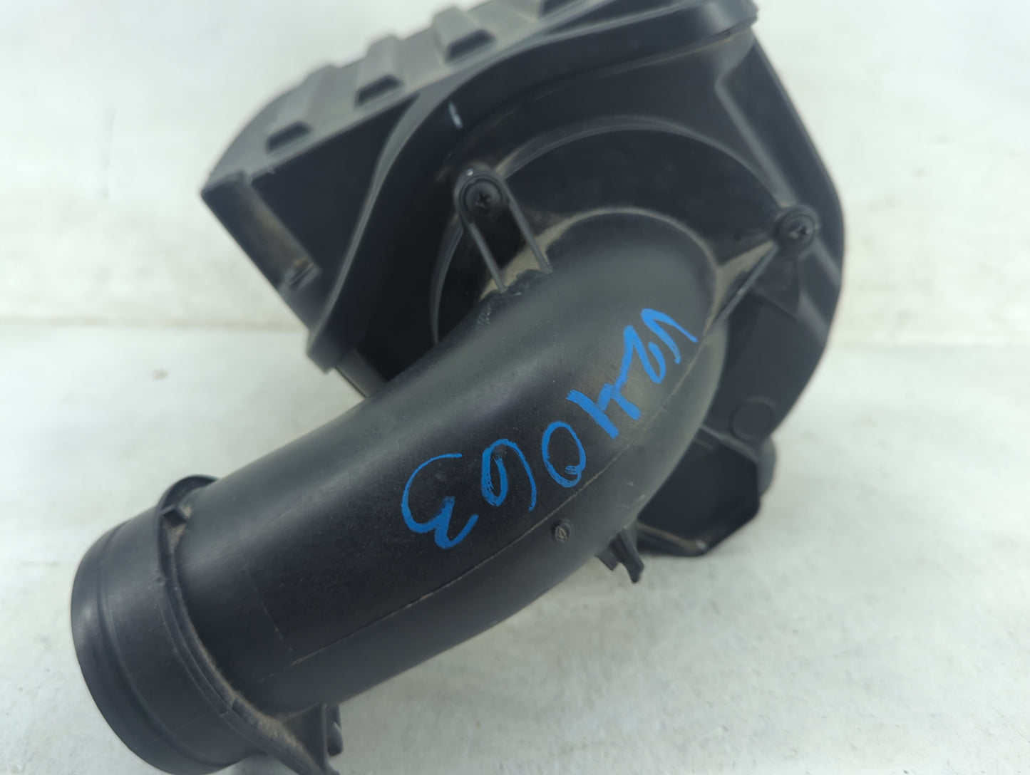 2011-2016 Volkswagen Jetta Air Cleaner Intake-duct Hose Tube 1478115 - Oemusedautoparts1.com