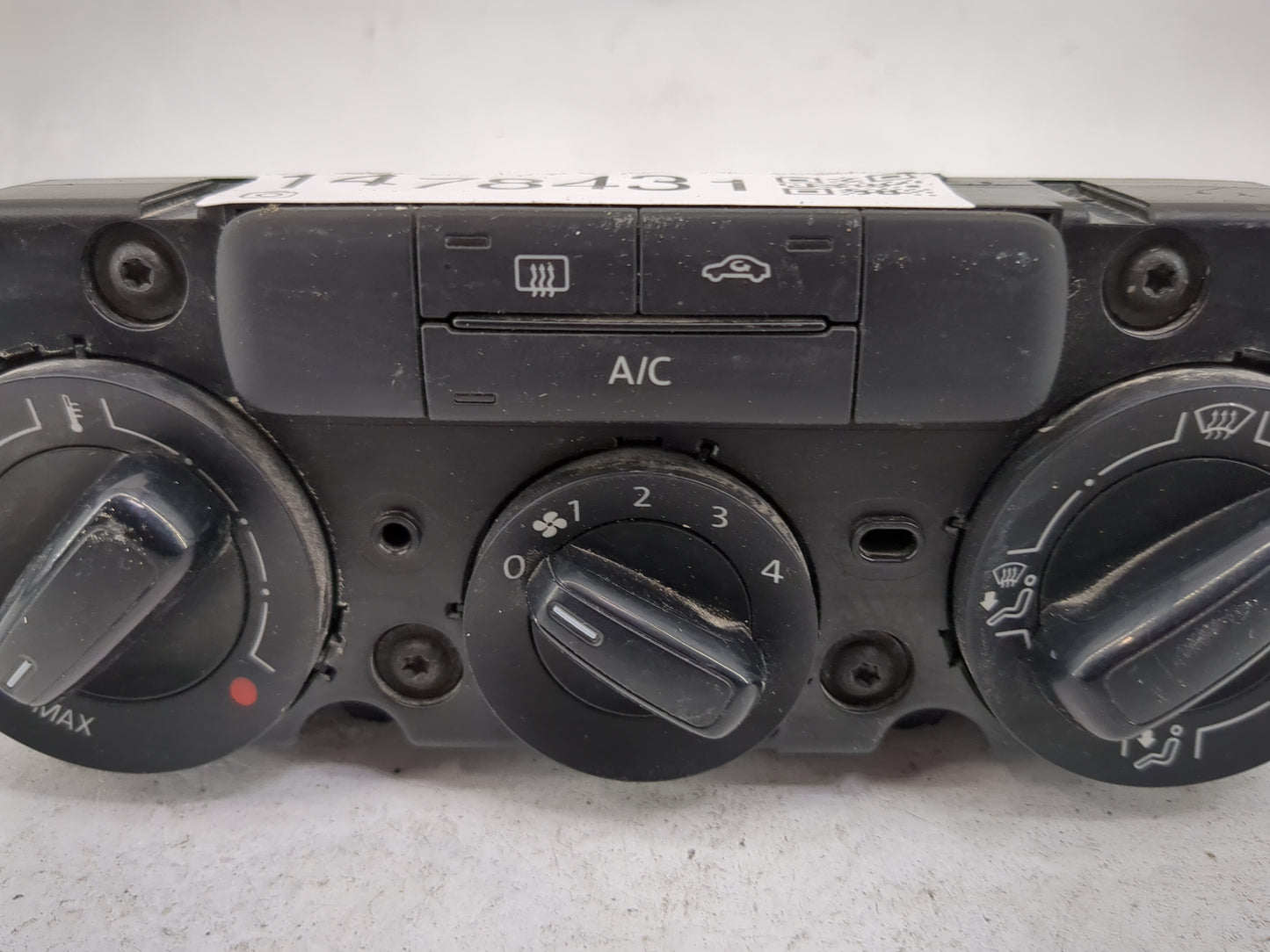 2011-2014 Volkswagen Jetta Climate Control Module Temperature AC/Heater Replacement P/N:5C1819045 90151-736/0000 Fits OEM Us