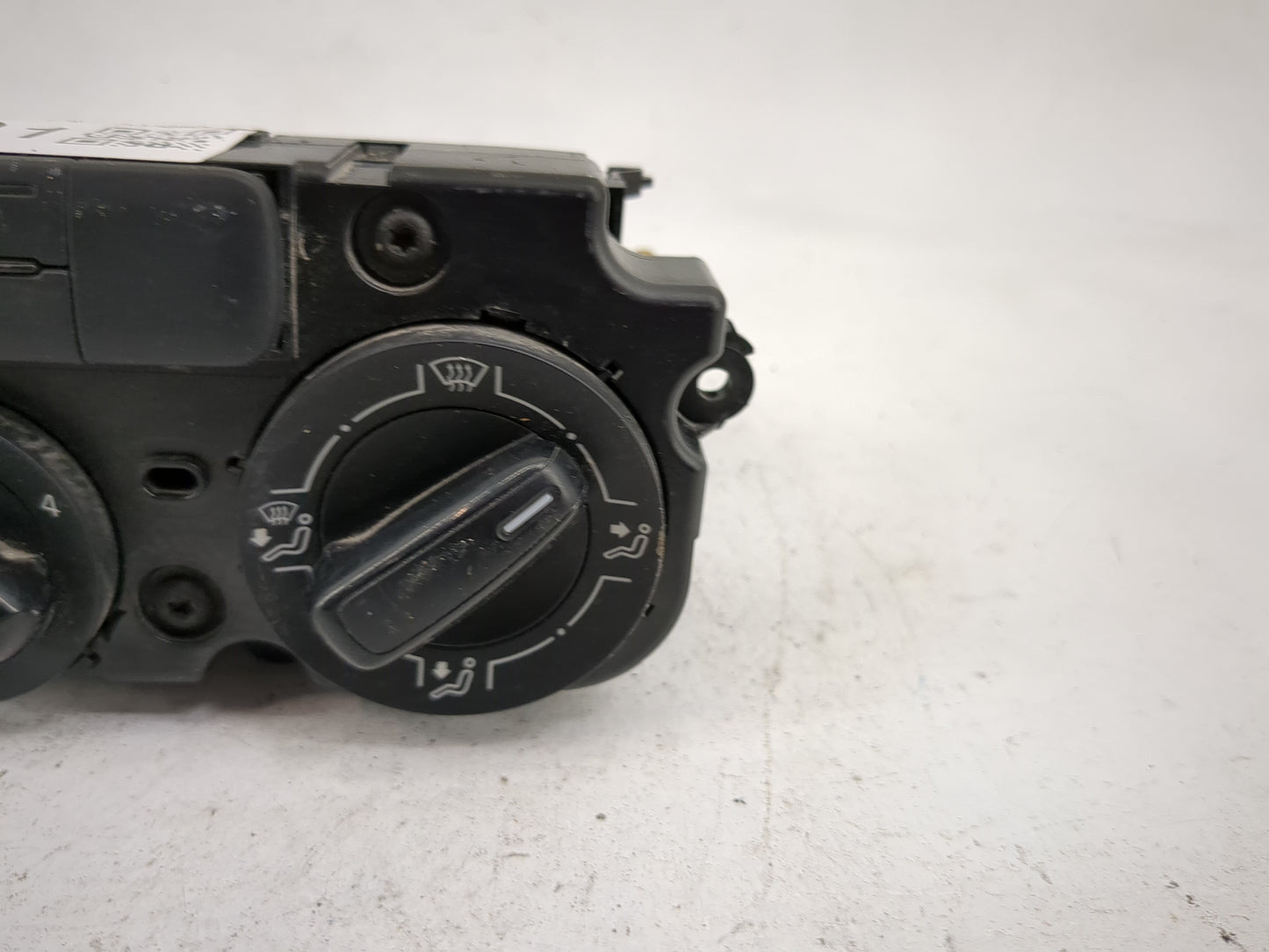 2011-2014 Volkswagen Jetta Climate Control Module Temperature AC/Heater Replacement P/N:5C1819045 90151-736/0000 Fits OEM Us