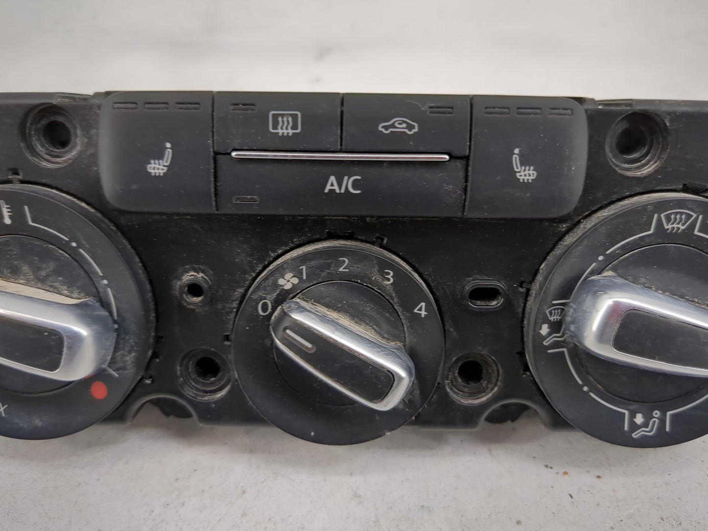 2011-2014 Volkswagen Jetta Climate Control Module Temperature AC/Heater Replacement P/N:5C0820047BA 90151-907/0000 Fits OEM 
