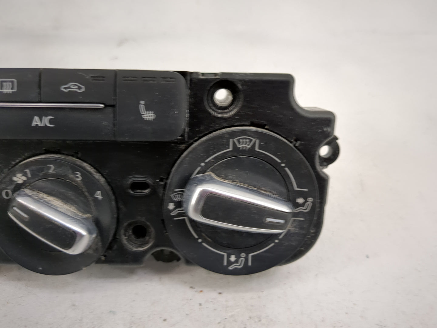 2011-2014 Volkswagen Jetta Climate Control Module Temperature AC/Heater Replacement P/N:5C0820047BA 90151-907/0000 Fits OEM 