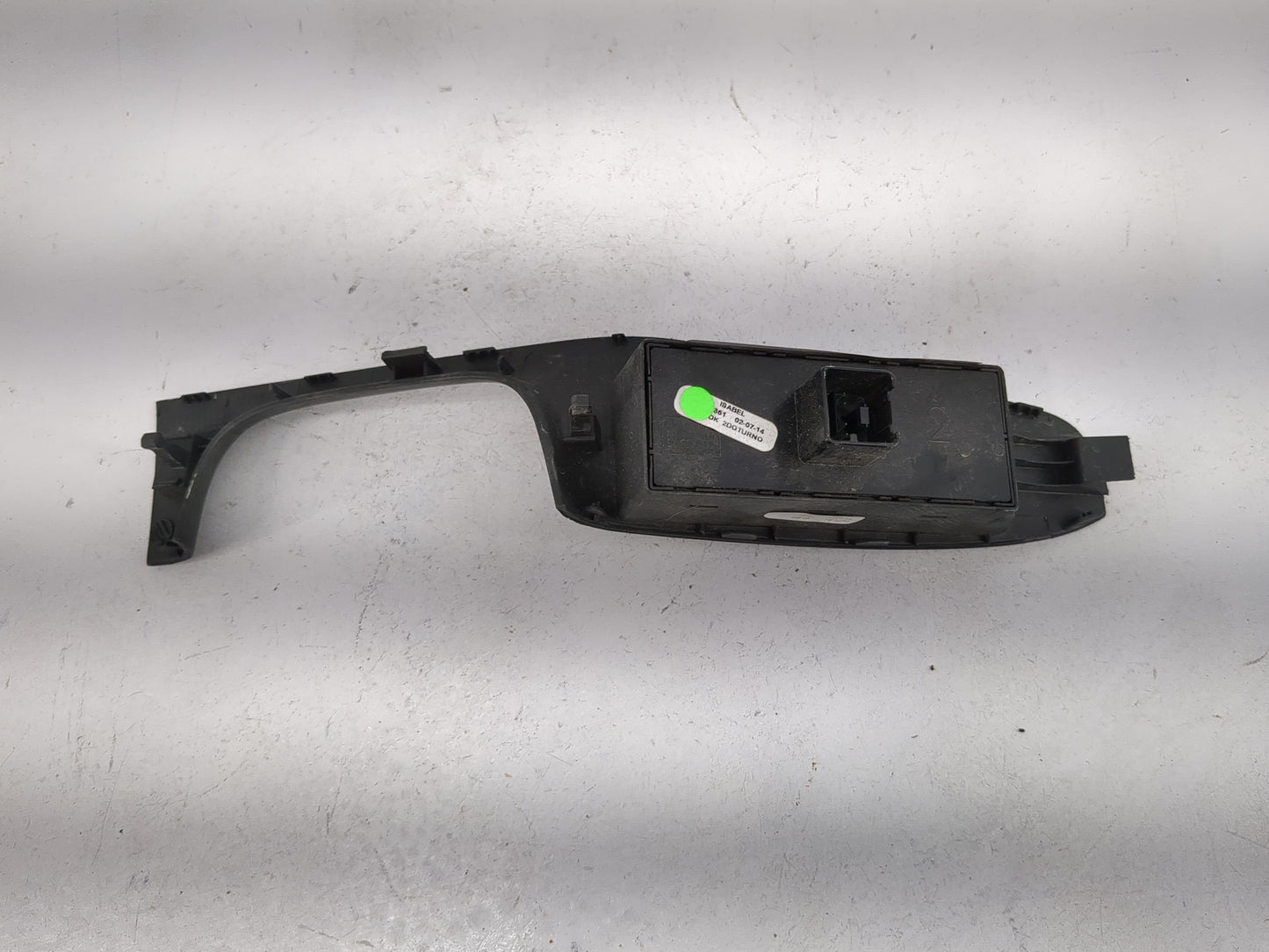 2014 Volkswagen Jetta Master Power Window Switch Replacement Driver Side Left P/N:V24063FDHL725 Fits OEM Used Auto Parts - O
