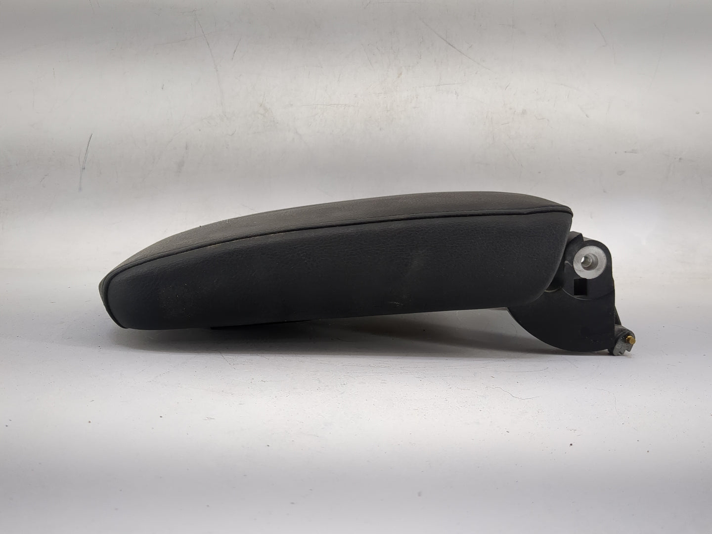 2014 Volkswagen Jetta Center Console Armrest Cover Lid Fits OEM Used Auto Parts - Oemusedautoparts1.com