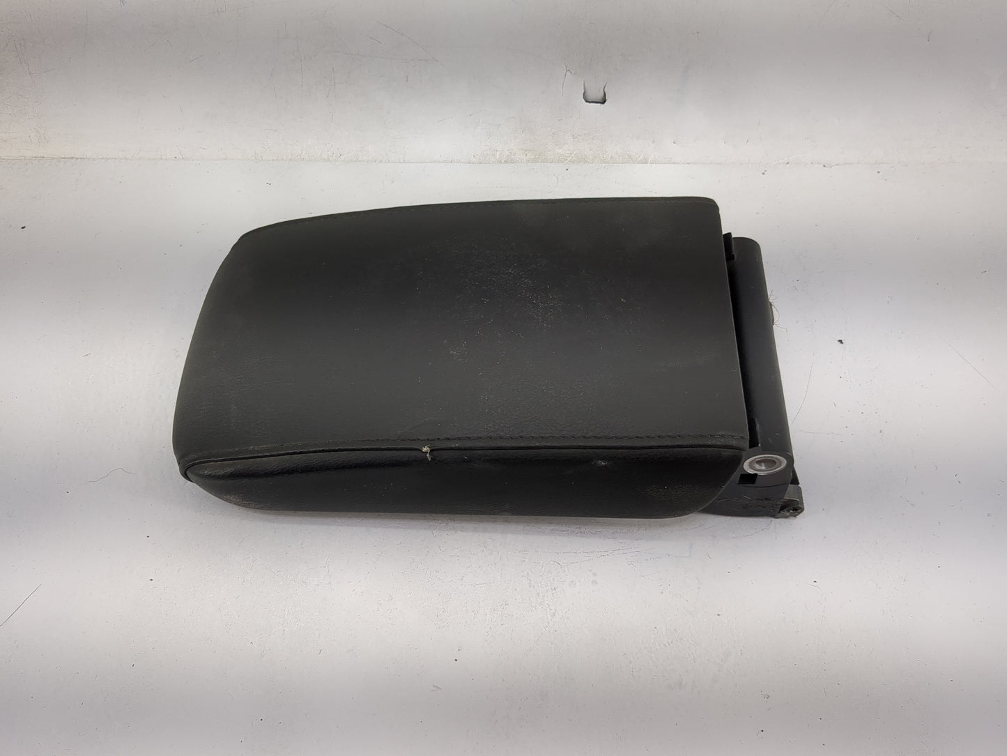 2014 Volkswagen Jetta Center Console Armrest Cover Lid Fits OEM Used Auto Parts - Oemusedautoparts1.com