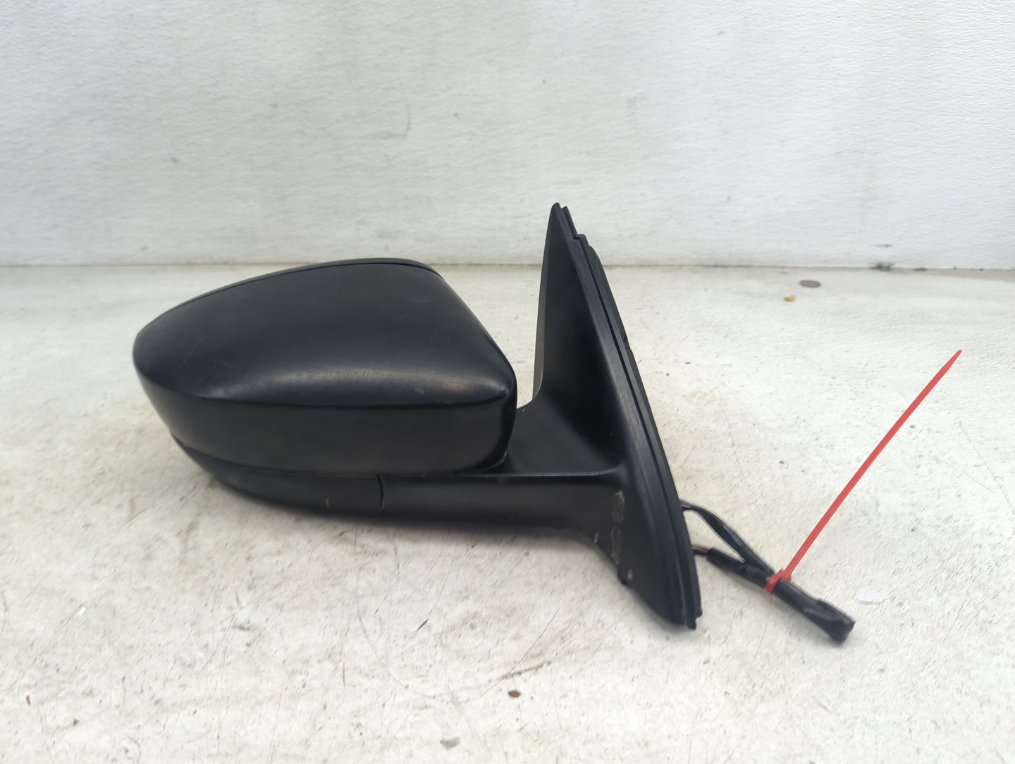 2011-2016 Volkswagen Jetta Passenger Side View Mirror - Right Door Mirror OEM Used - Oemusedautoparts1.com