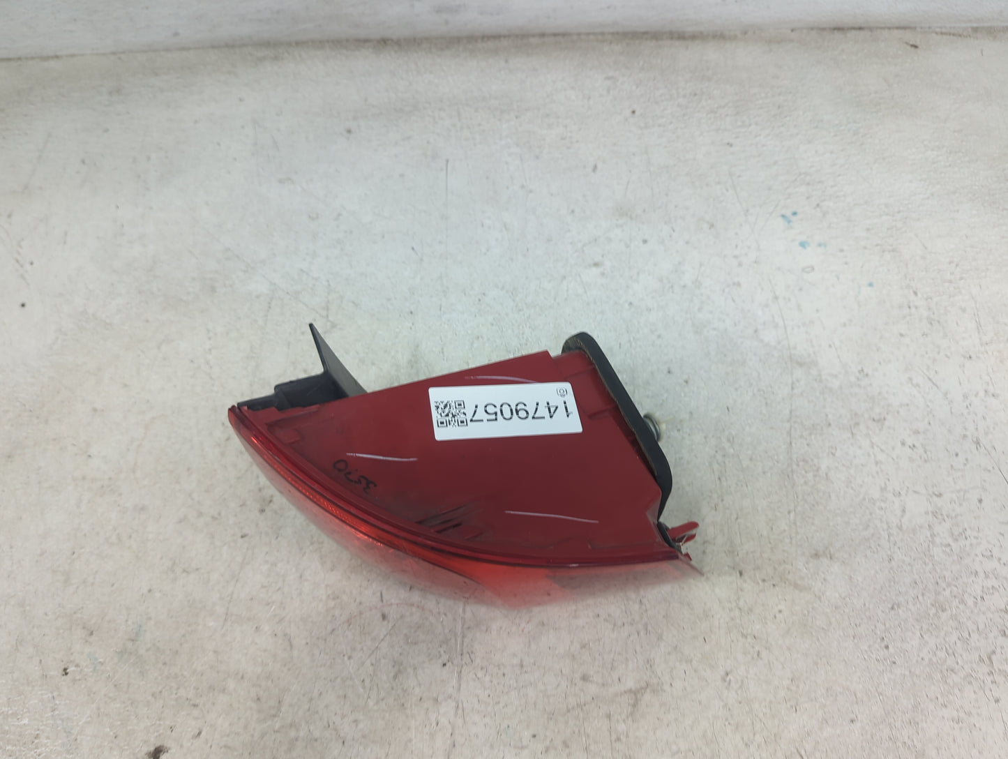 2011-2014 Volkswagen Jetta Tail Light Assembly Passenger Right OEM Fits Fits 2011 2012 2013 2014 OEM Used Auto Parts - Oemus