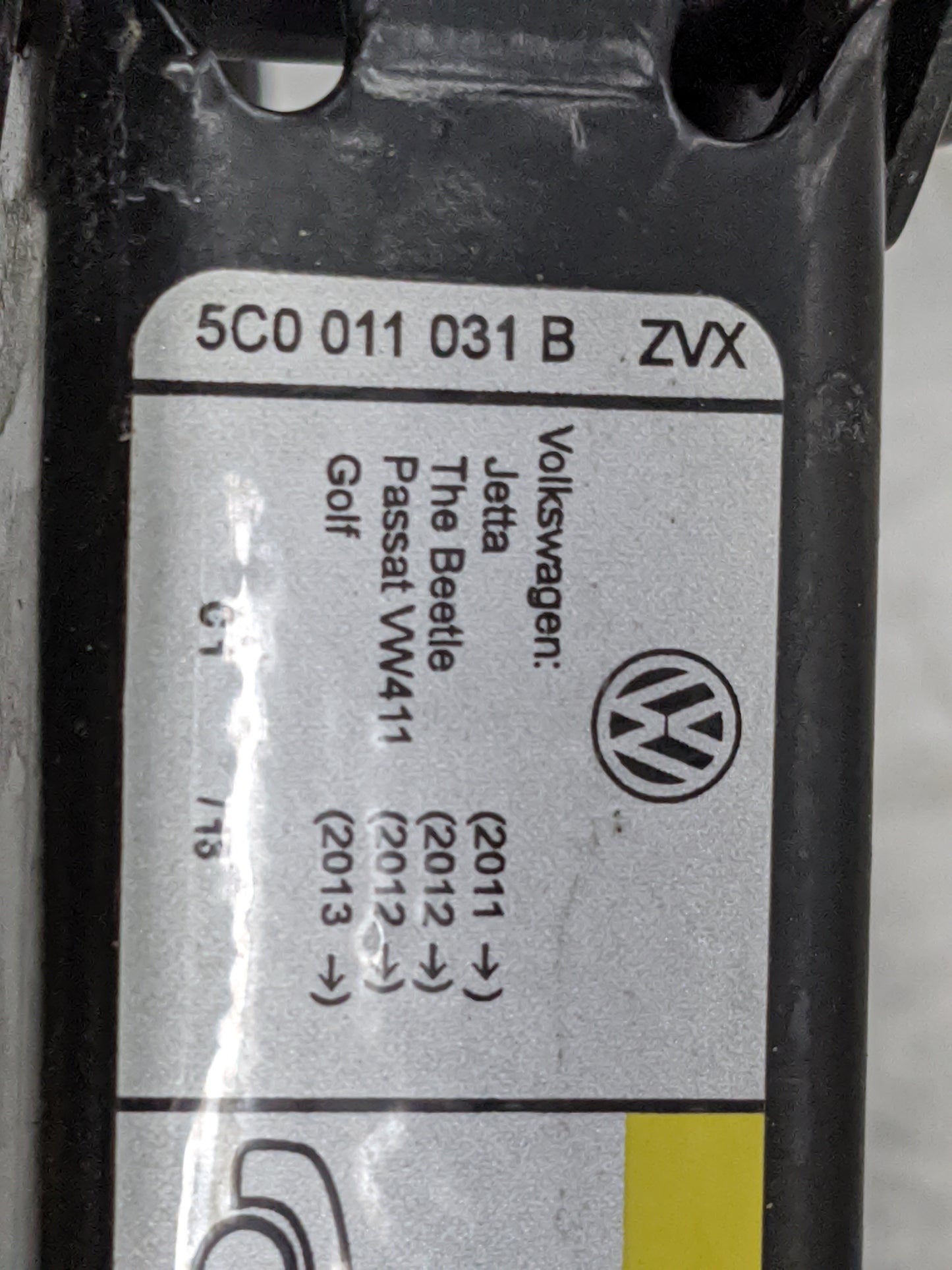2014 Volkswagen Jetta Spare Scissor Car Jack 1480190 - Oemusedautoparts1.com