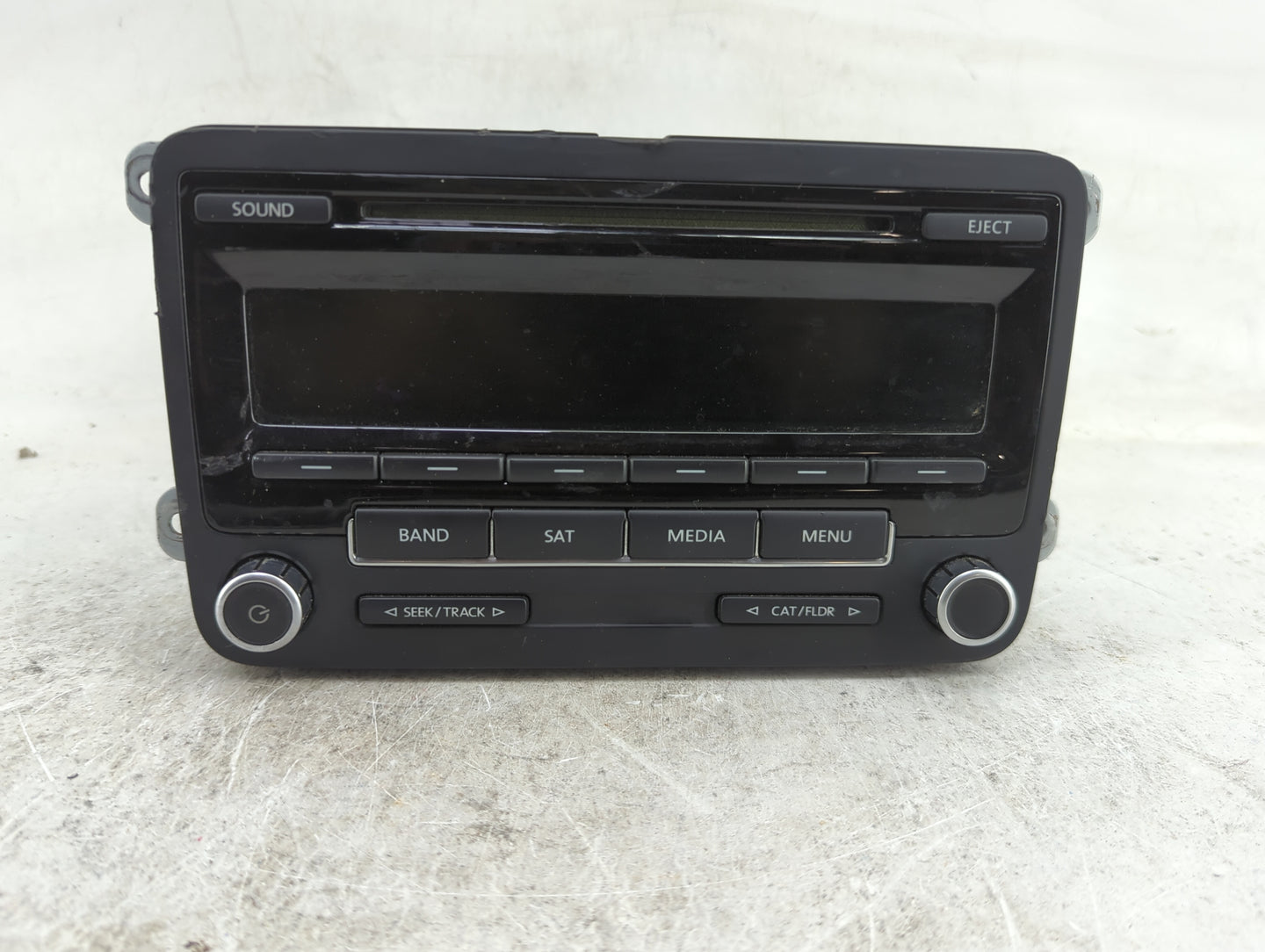 2012-2017 Volkswagen Jetta Radio AM FM Cd Player Receiver Replacement P/N:1K0035164F 28354813 Fits OEM Used Auto Parts - Oem
