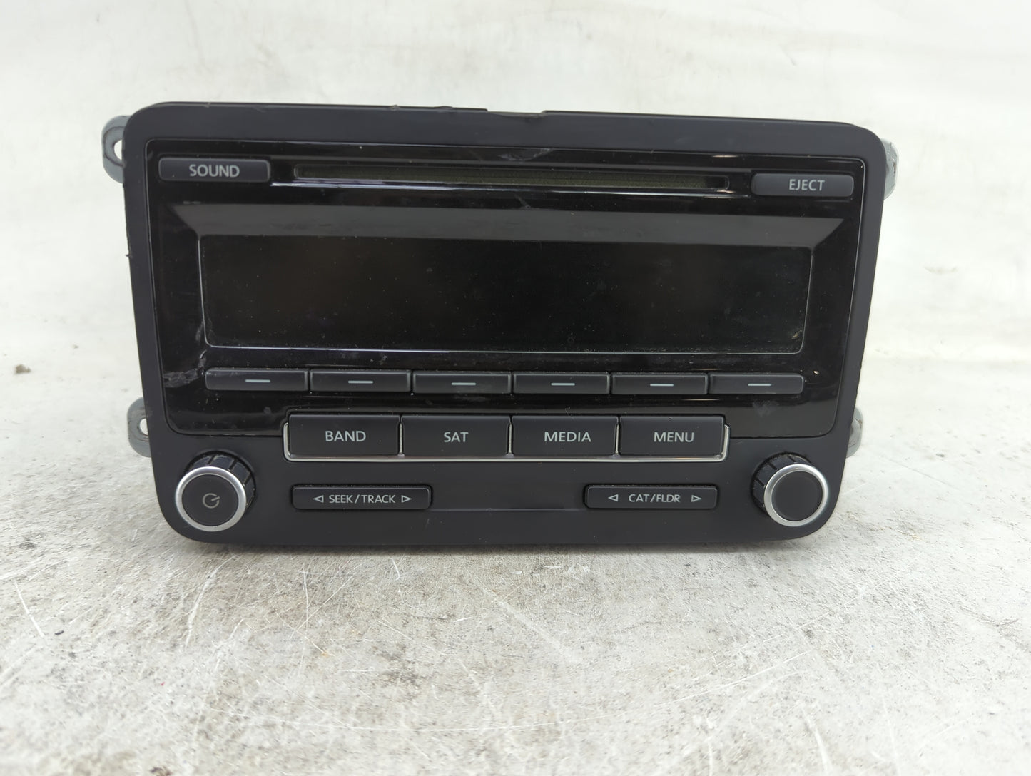 2012-2017 Volkswagen Jetta Radio AM FM Cd Player Receiver Replacement P/N:1K0035164F 28354813 Fits OEM Used Auto Parts - Oem