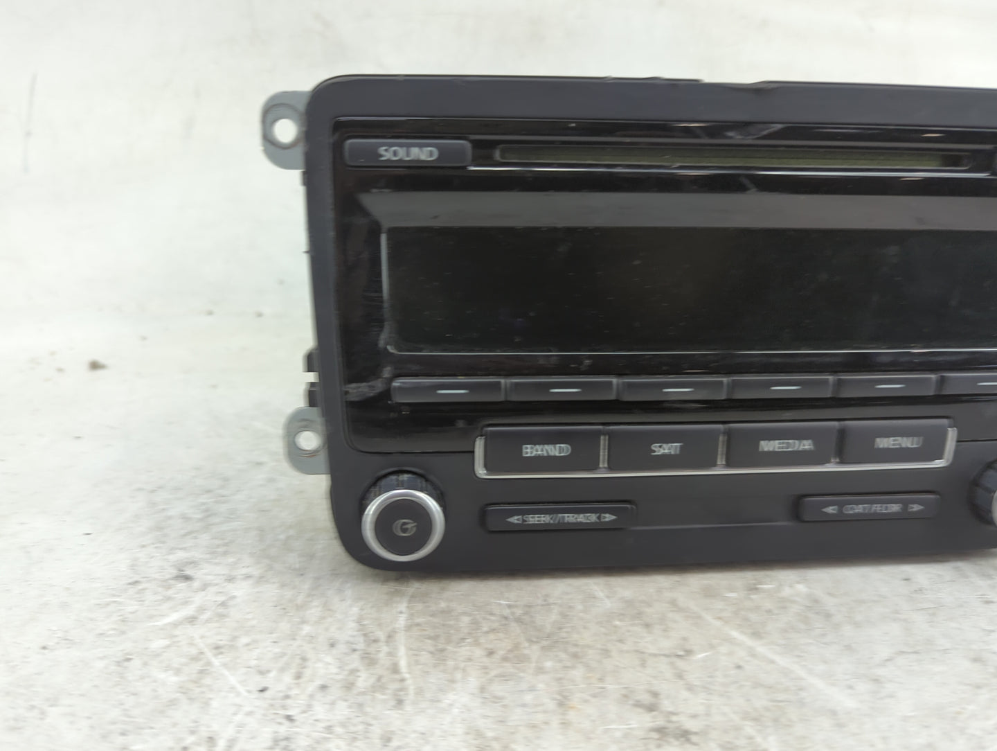 2012-2017 Volkswagen Jetta Radio AM FM Cd Player Receiver Replacement P/N:1K0035164F 28354813 Fits OEM Used Auto Parts - Oem