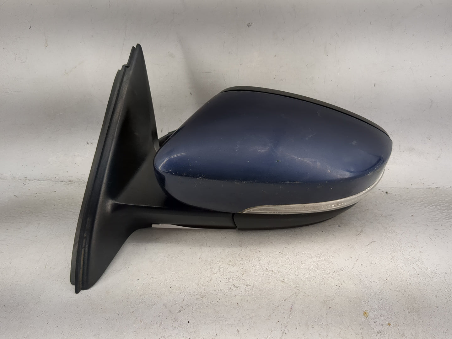 2011-2016 Volkswagen Jetta Driver Side View Mirror - Left Door Mirror OEM Used - Oemusedautoparts1.com