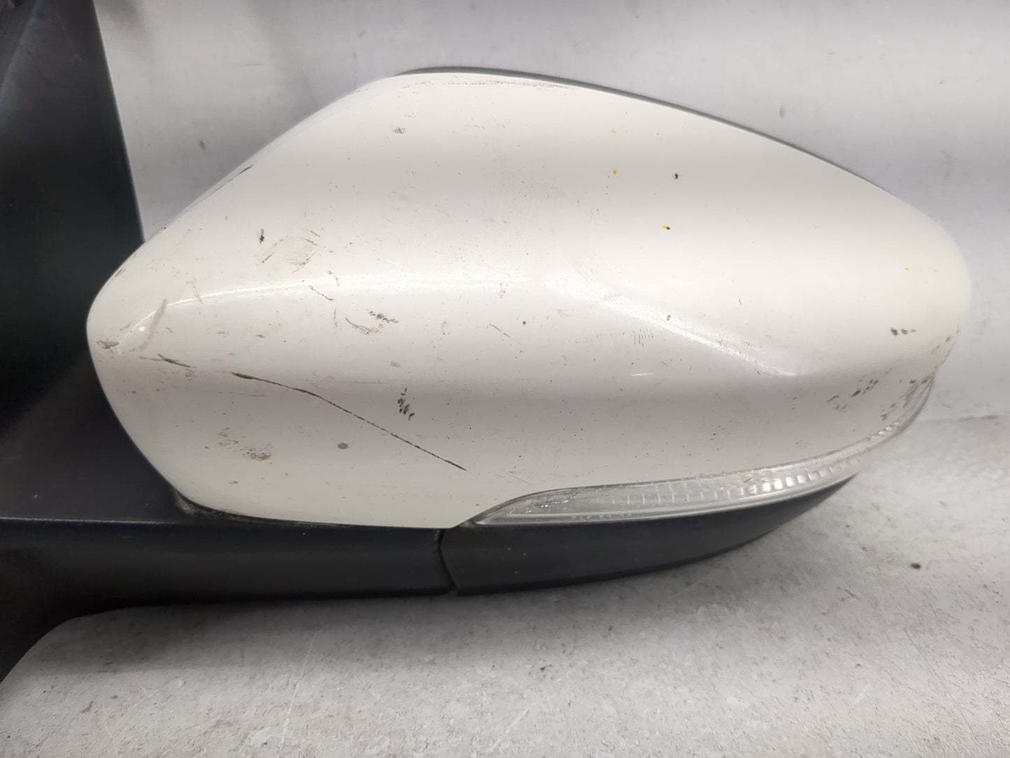 2011-2016 Volkswagen Jetta Driver Side View Mirror - Left Door Mirror OEM Used - Oemusedautoparts1.com