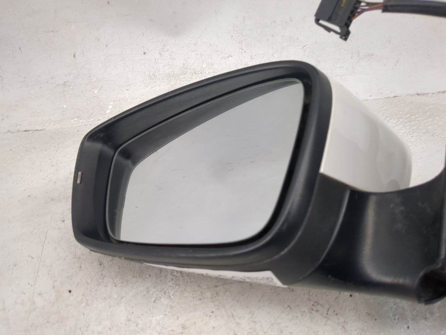 2011-2016 Volkswagen Jetta Driver Side View Mirror - Left Door Mirror OEM Used - Oemusedautoparts1.com
